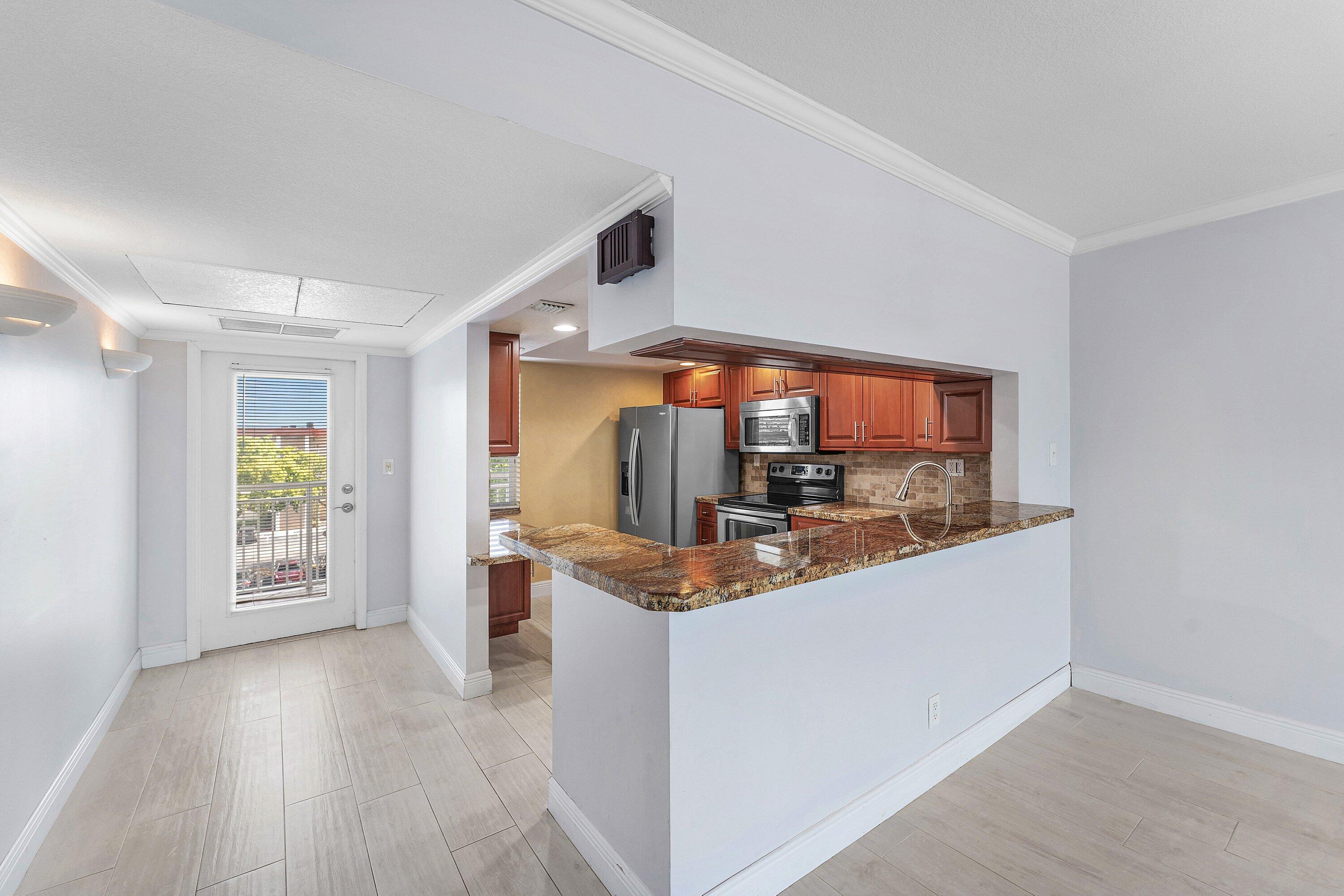 3150 NE 48th #411, Lighthouse Point FL 33064