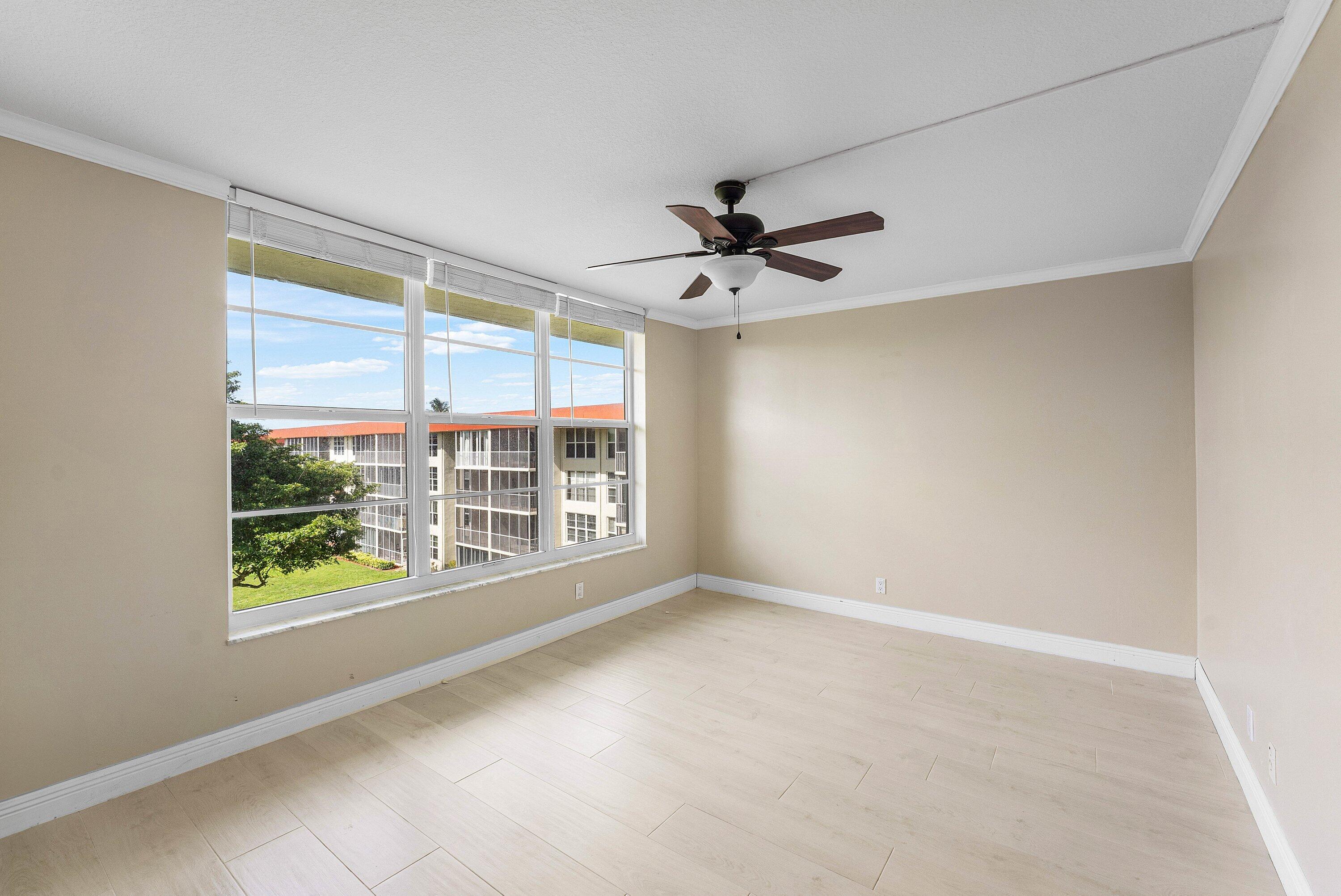 3150 NE 48th #411, Lighthouse Point FL 33064