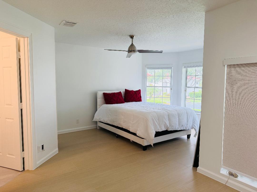 5855 NW 42nd, Boca Raton FL 33496