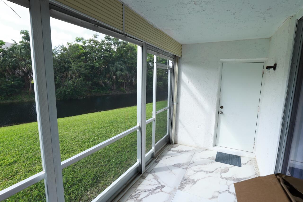 6570 Royal Palm #106j, Margate FL 33063