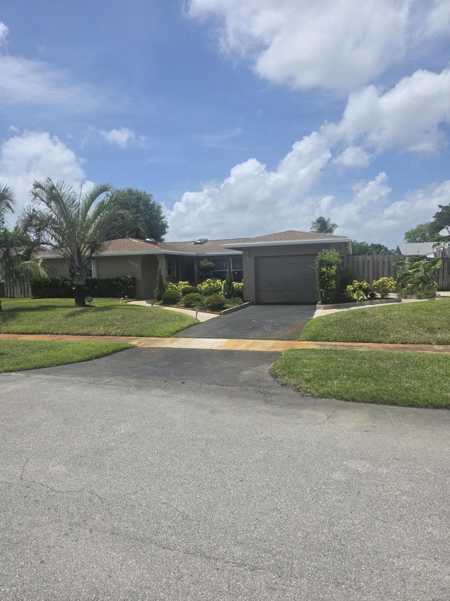 7751 NW 44th, Lauderhill FL 33351