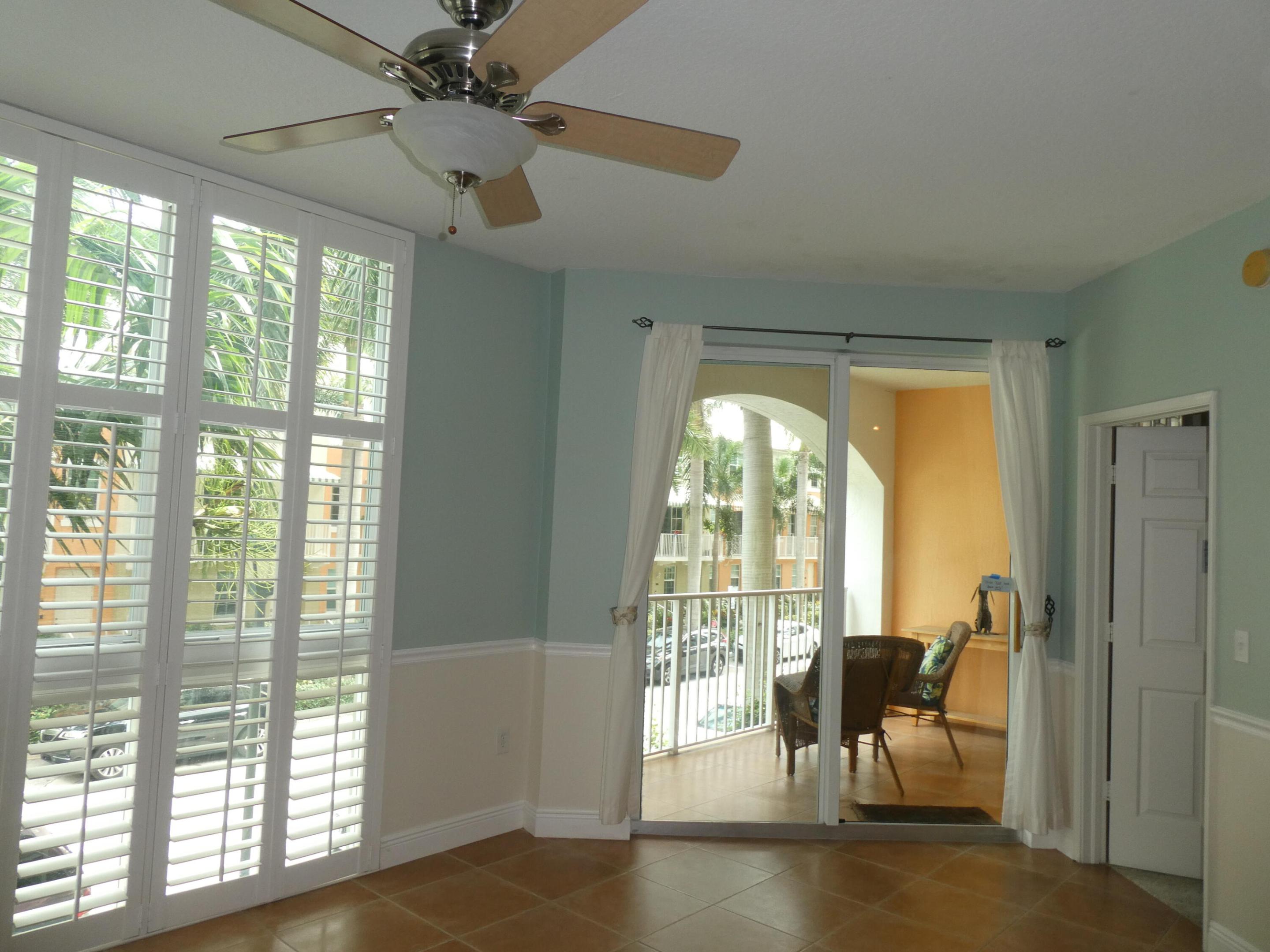 804 E Windward #211, Lantana FL 33462