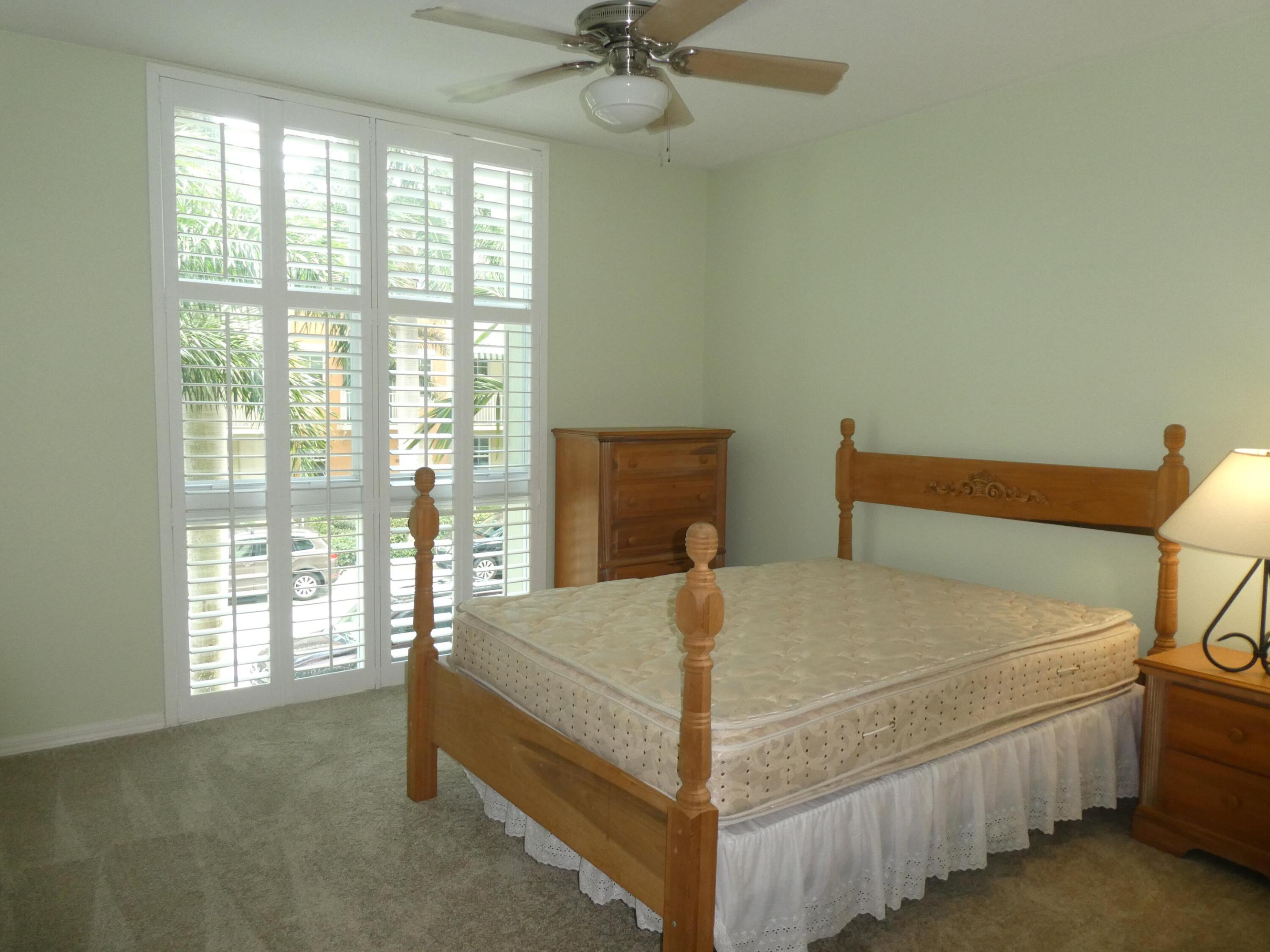 804 E Windward #211, Lantana FL 33462