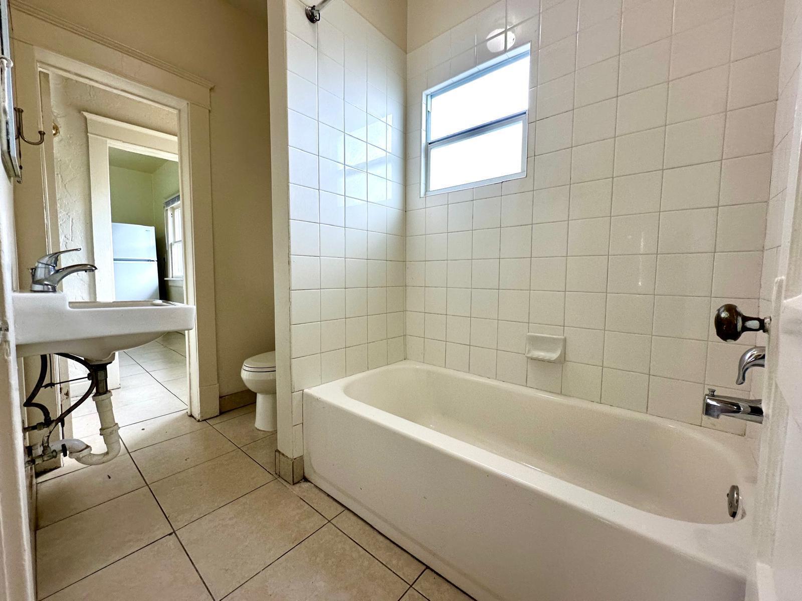 523 Valley Forge, West Palm Beach FL 33405
