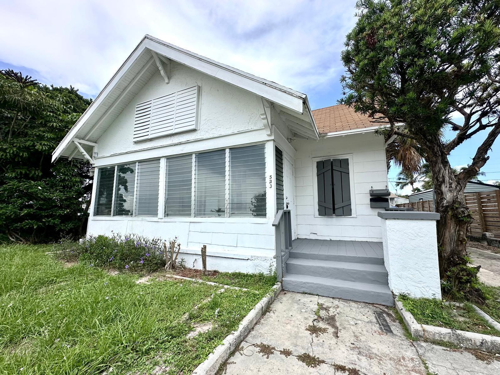 523 Valley Forge, West Palm Beach FL 33405