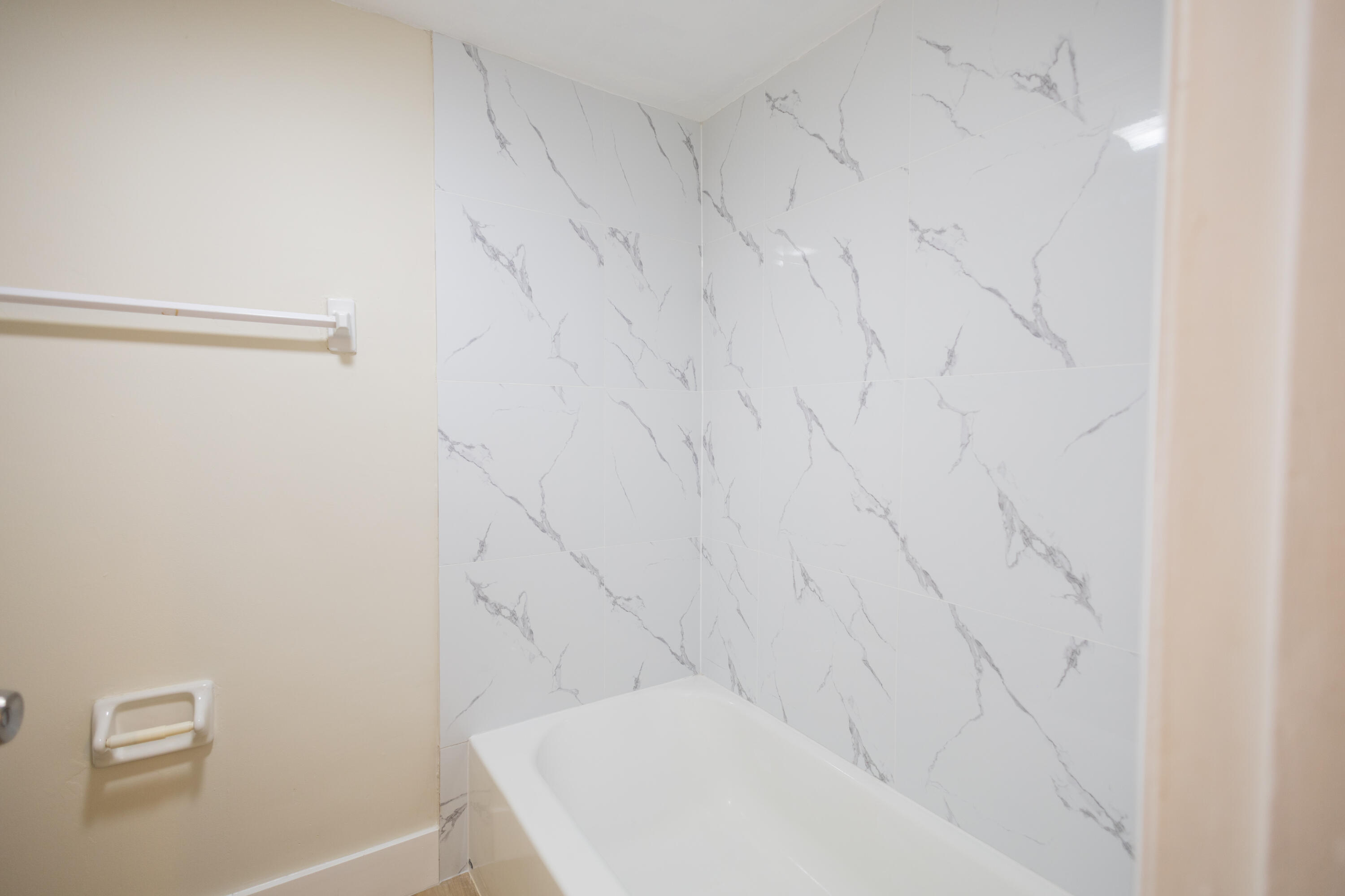 317 Woodland, Palm Springs FL 33461