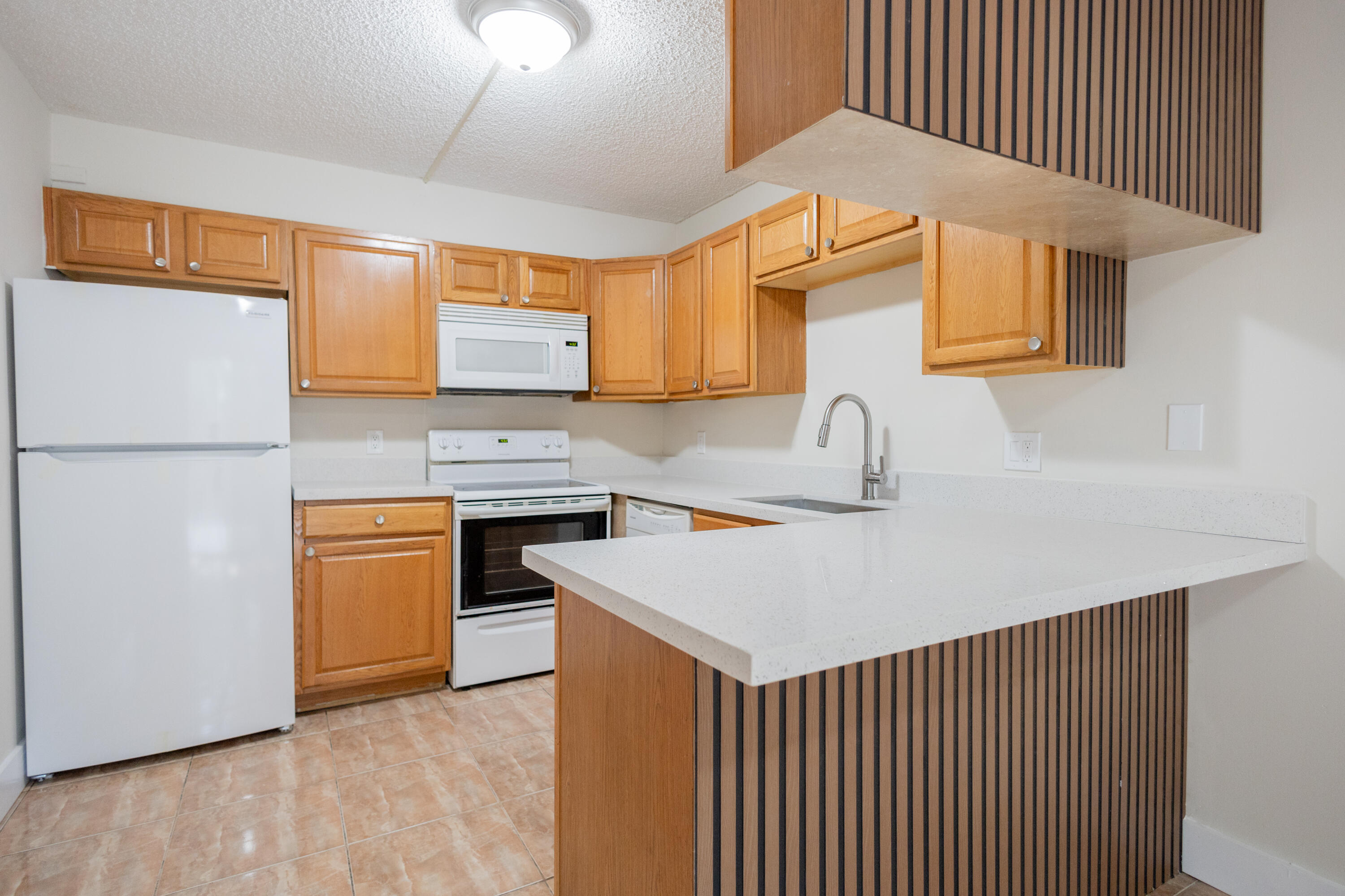 317 Woodland, Palm Springs FL 33461