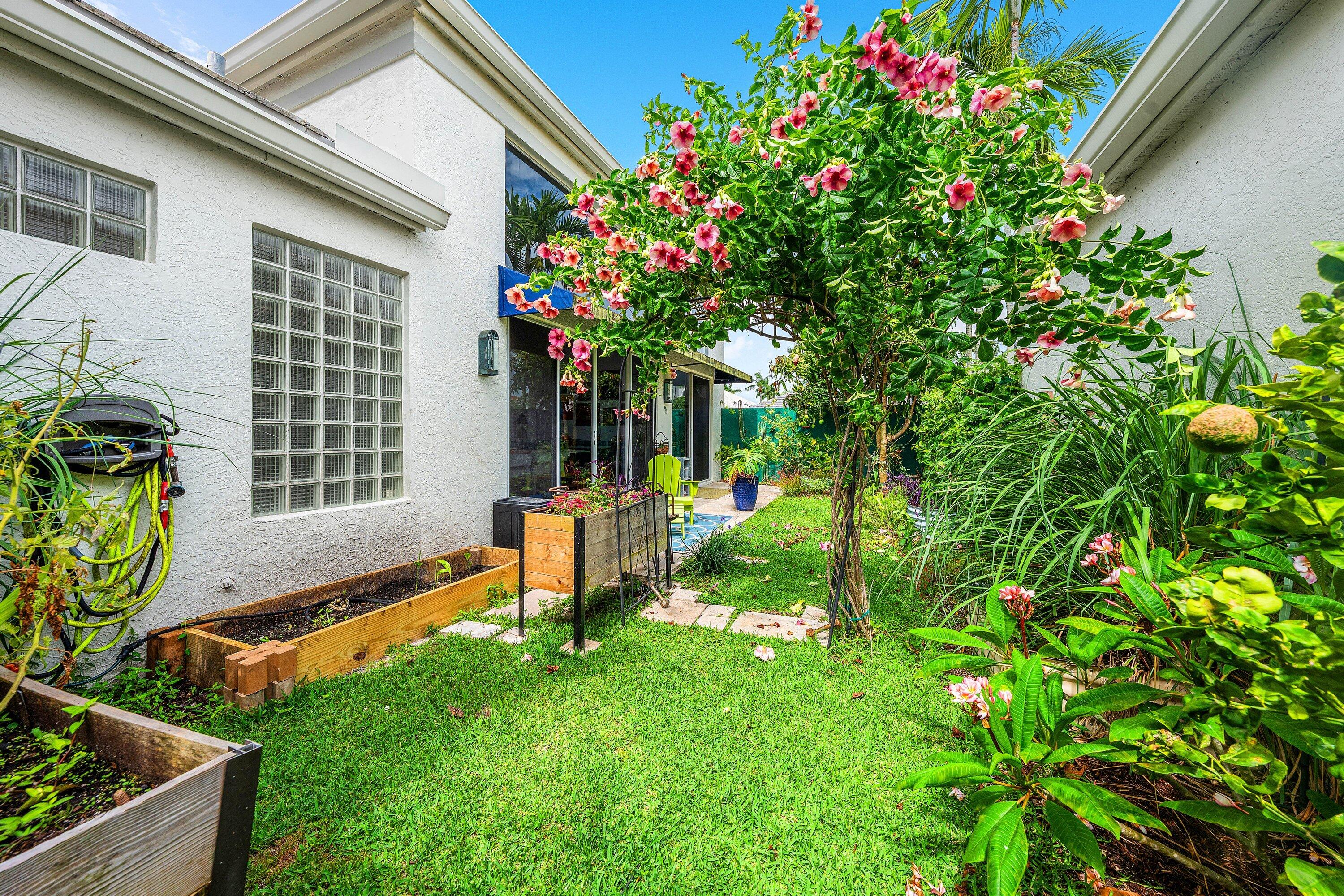 3507 NW Clubside, Boca Raton FL 33496