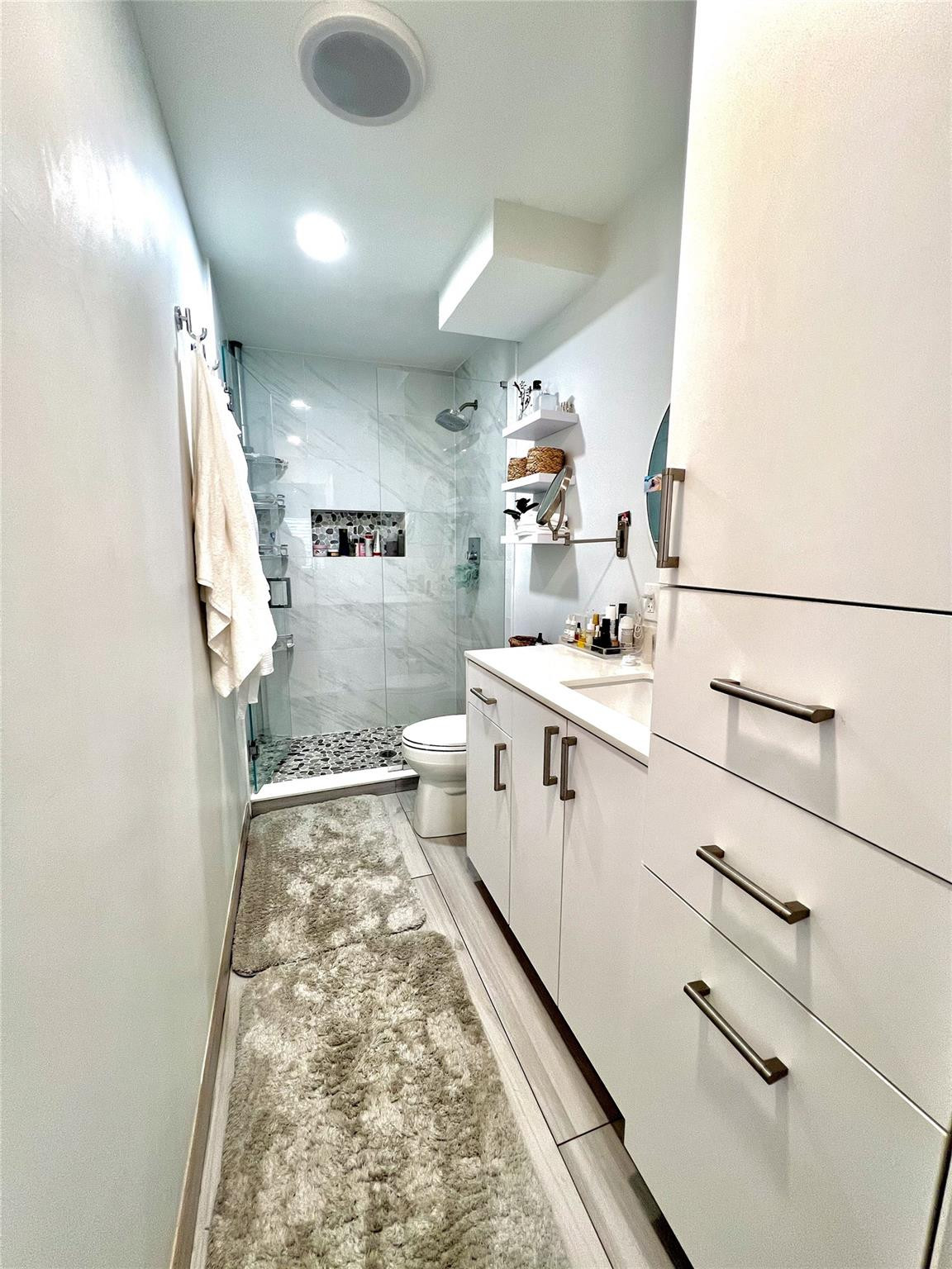 2115 NE 37th #121, Fort Lauderdale FL 33308