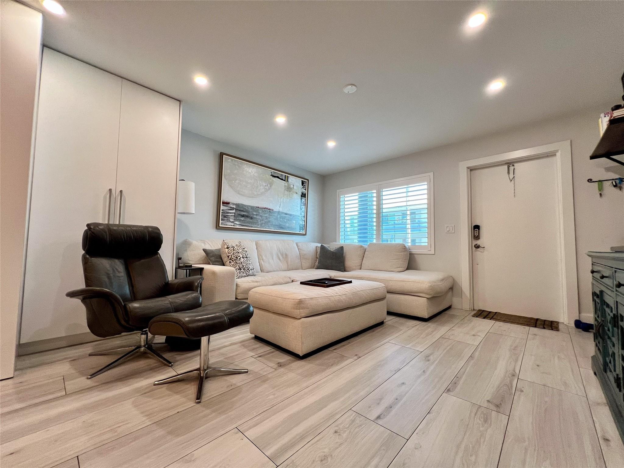 2115 NE 37th #121, Fort Lauderdale FL 33308