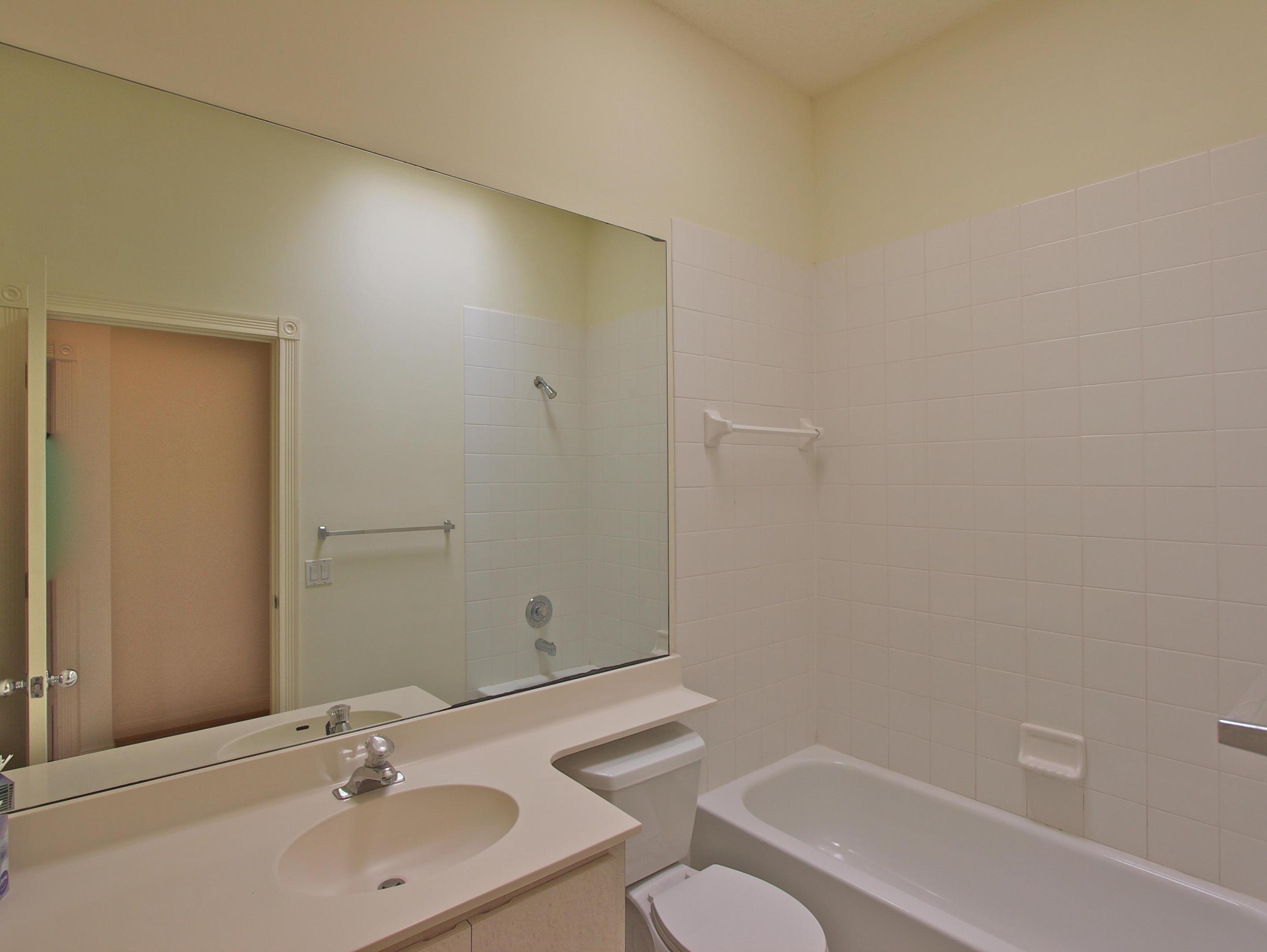 160 Lost Bridge, Palm Beach Gardens FL 33410