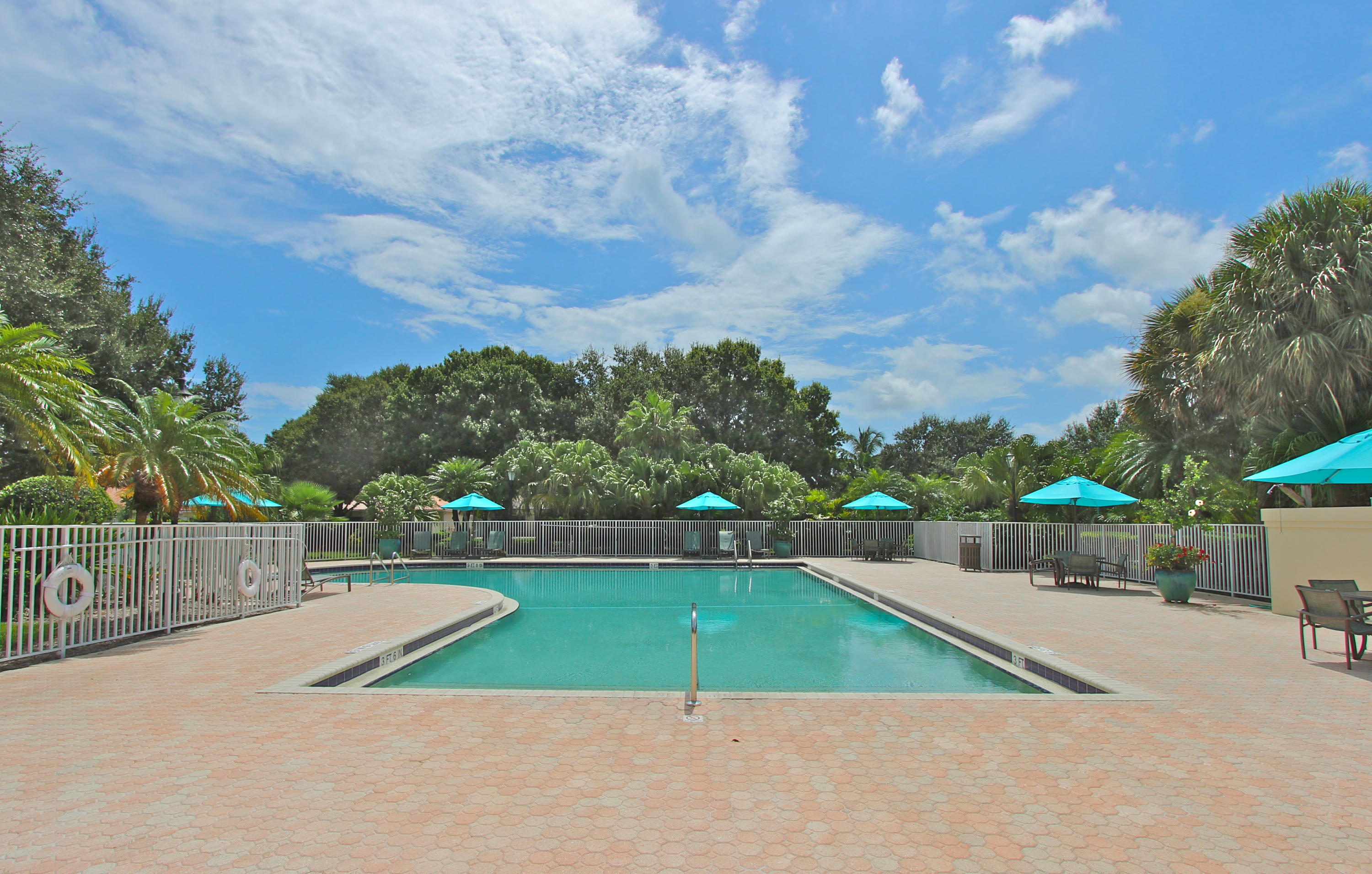 160 Lost Bridge, Palm Beach Gardens FL 33410