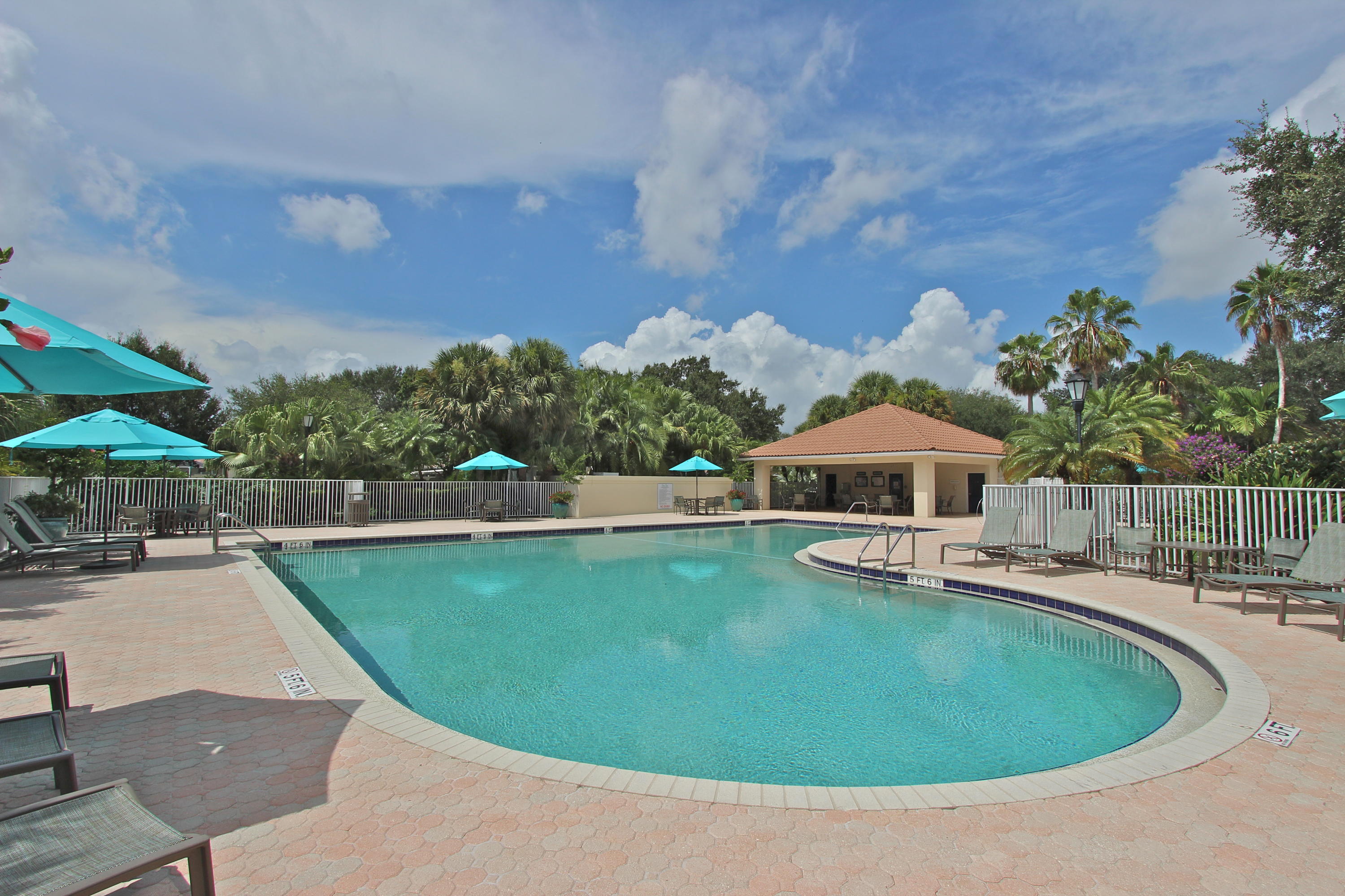 160 Lost Bridge, Palm Beach Gardens FL 33410
