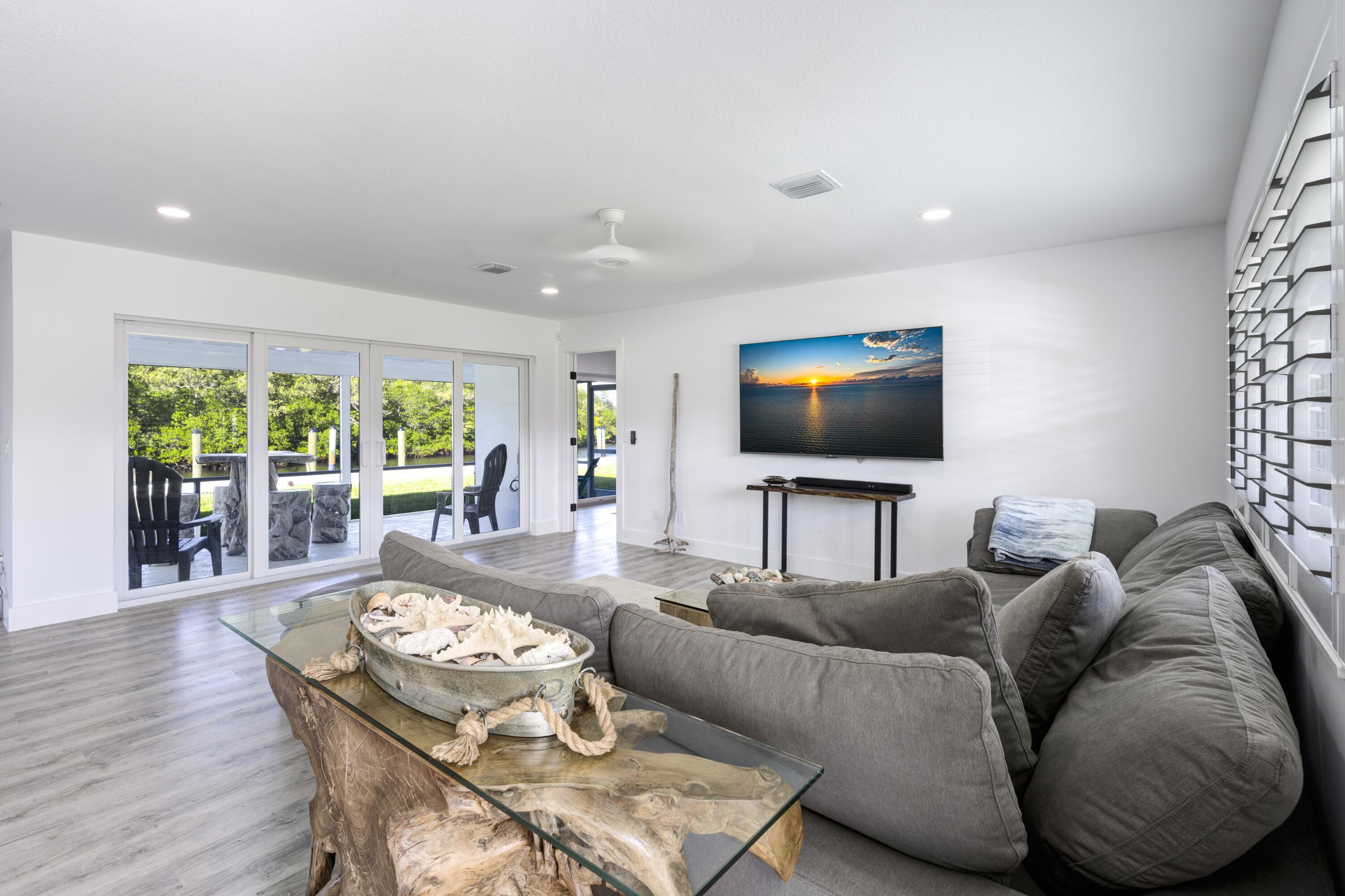 8585 SE Palm, Hobe Sound FL 33455