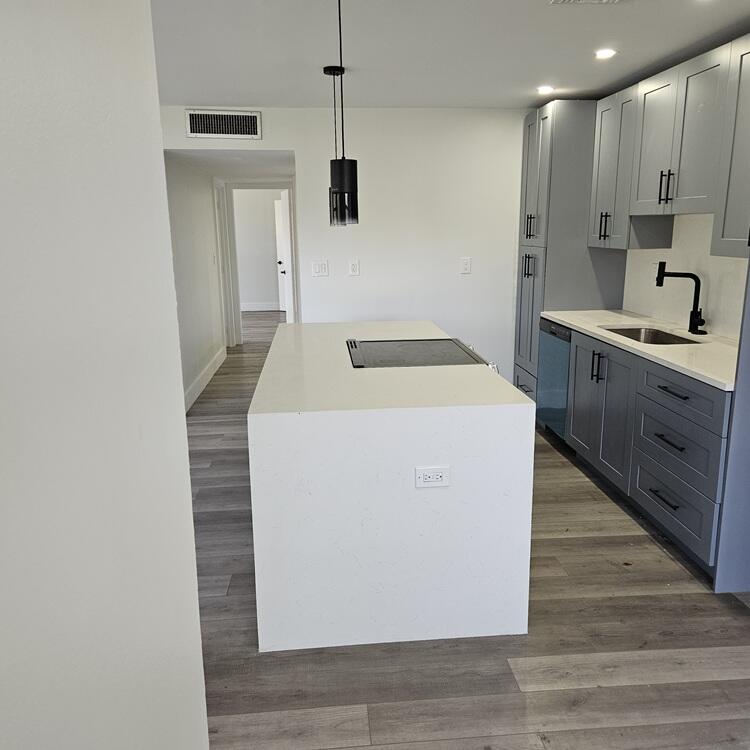 4164 Inverrary #102, Lauderhill FL 33319
