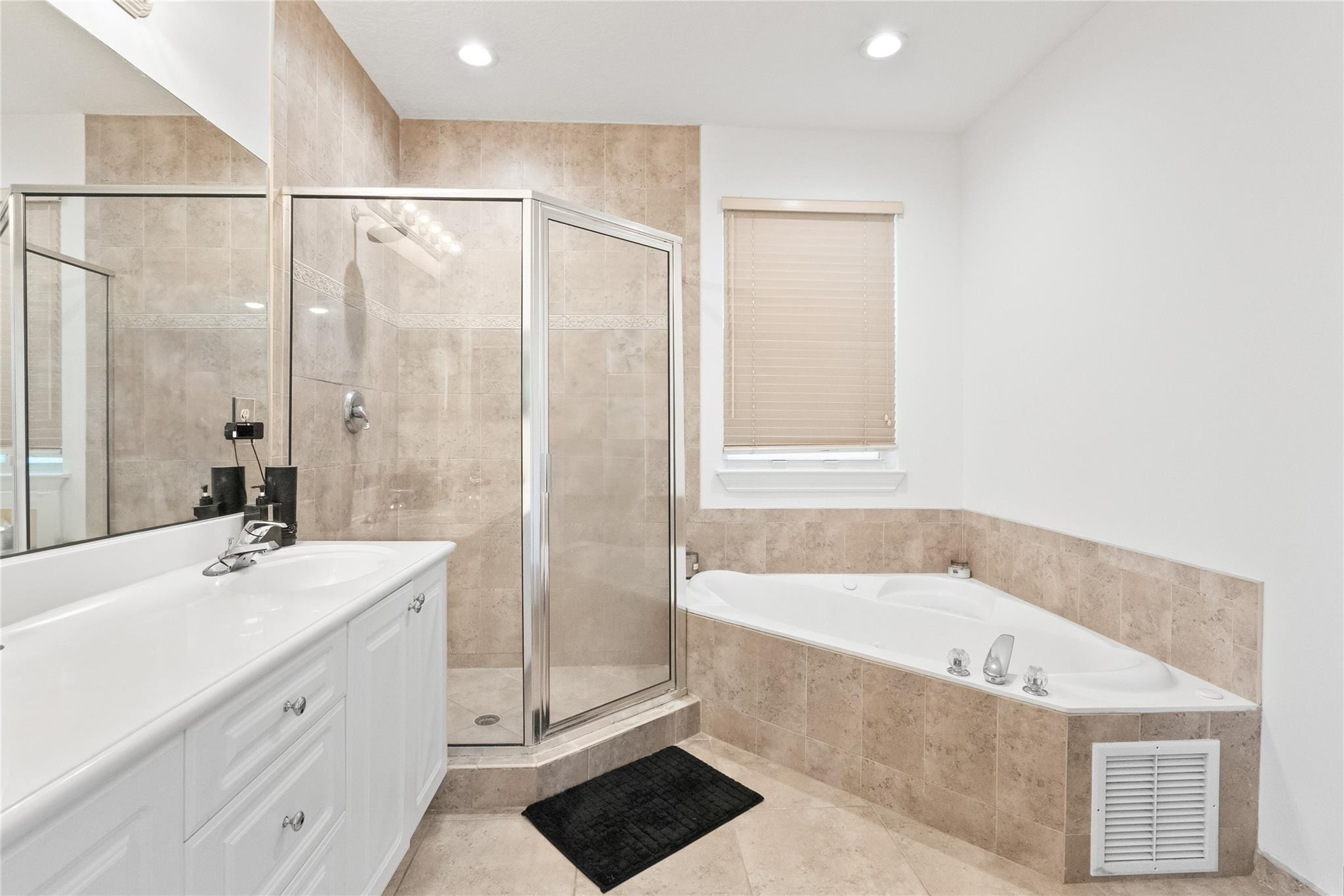 417 SW 8th, Fort Lauderdale FL 33315