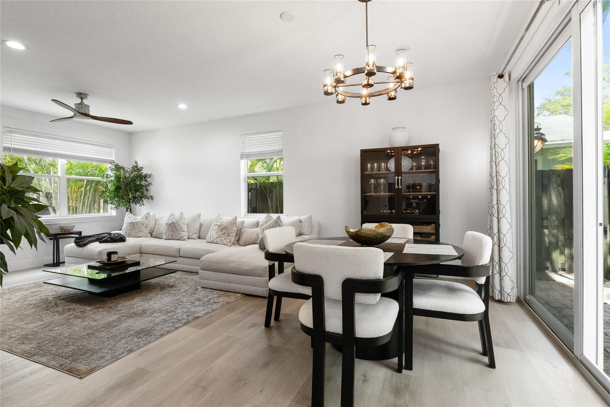 417 SW 8th, Fort Lauderdale FL 33315