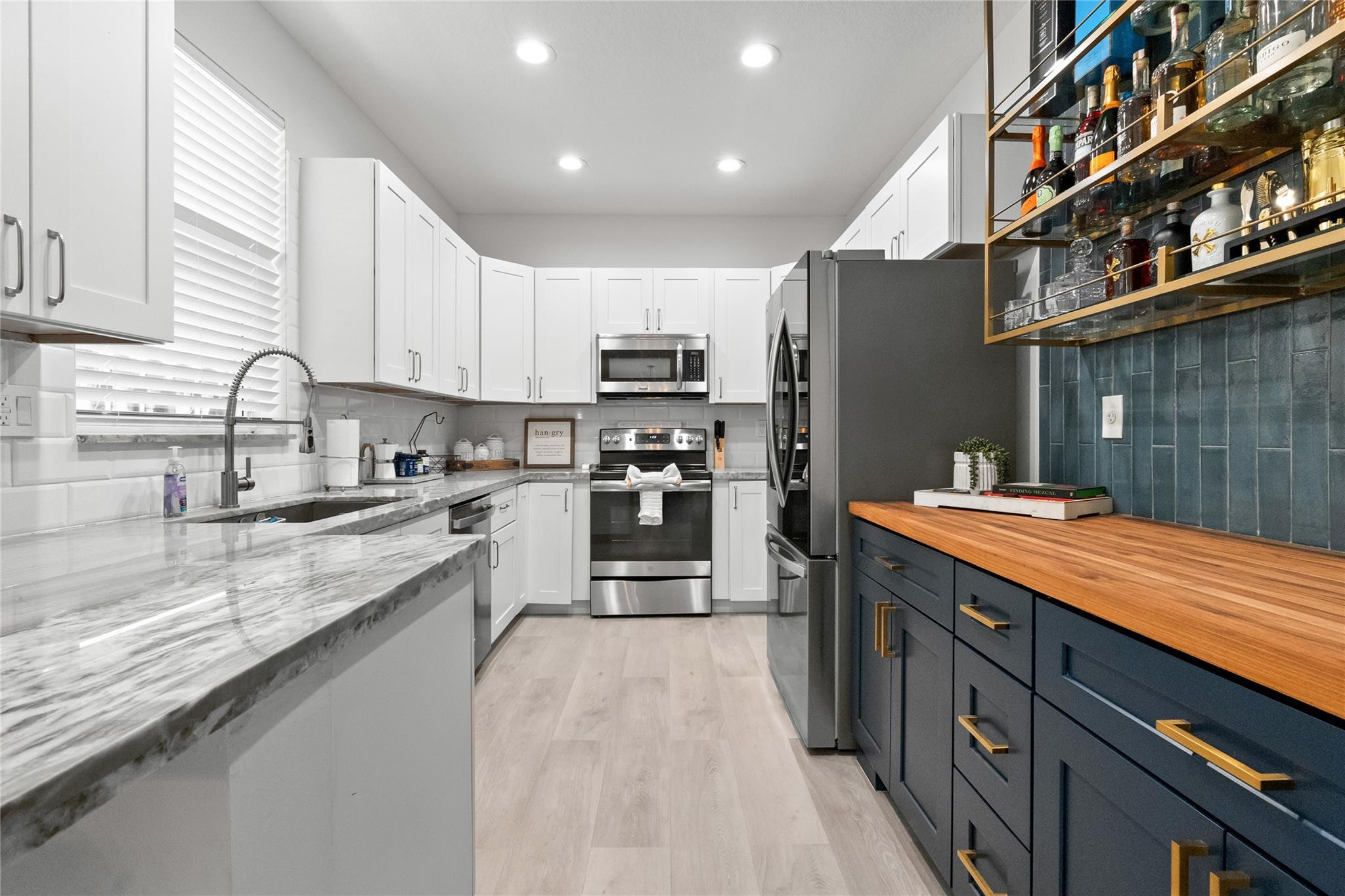 417 SW 8th, Fort Lauderdale FL 33315