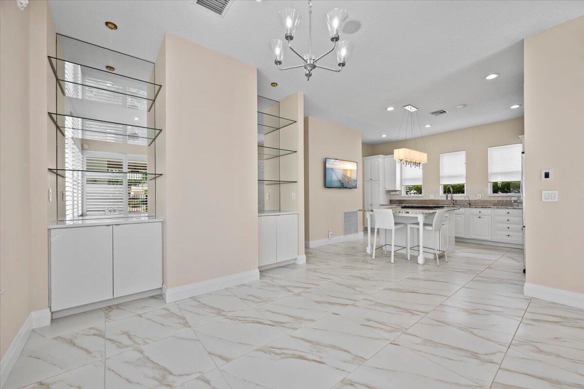 208 Glacier, Palm Beach Gardens FL 33410