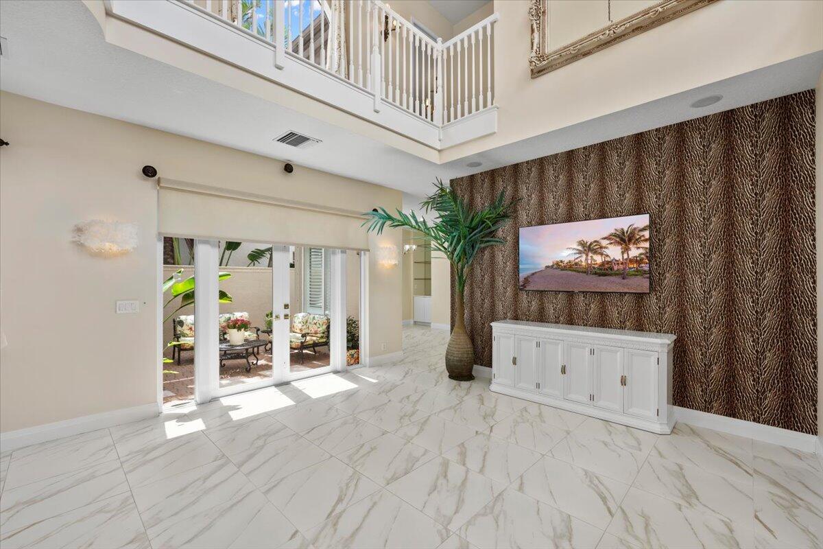 208 Glacier, Palm Beach Gardens FL 33410