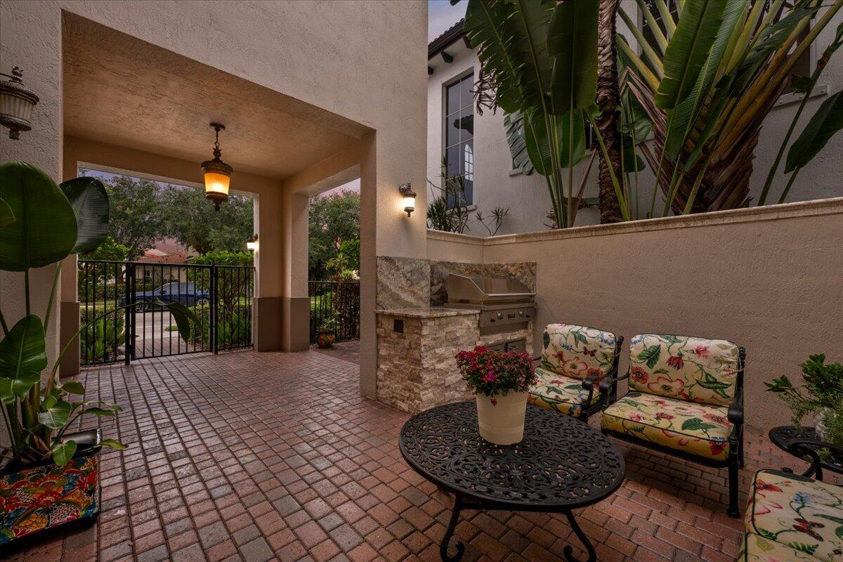 208 Glacier, Palm Beach Gardens FL 33410