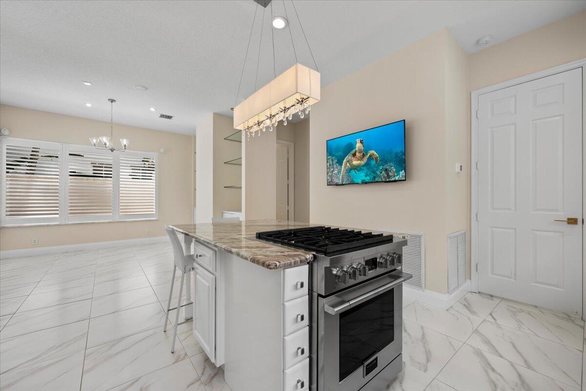 208 Glacier, Palm Beach Gardens FL 33410