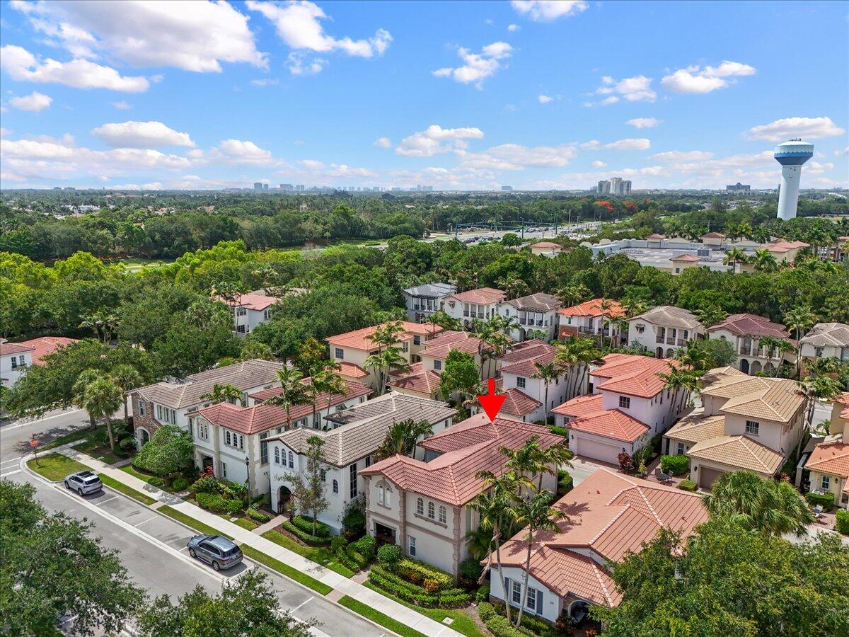 208 Glacier, Palm Beach Gardens FL 33410