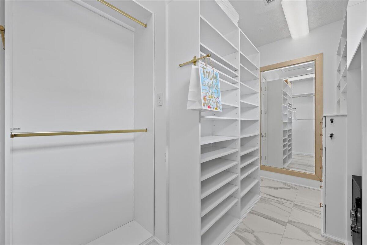 208 Glacier, Palm Beach Gardens FL 33410