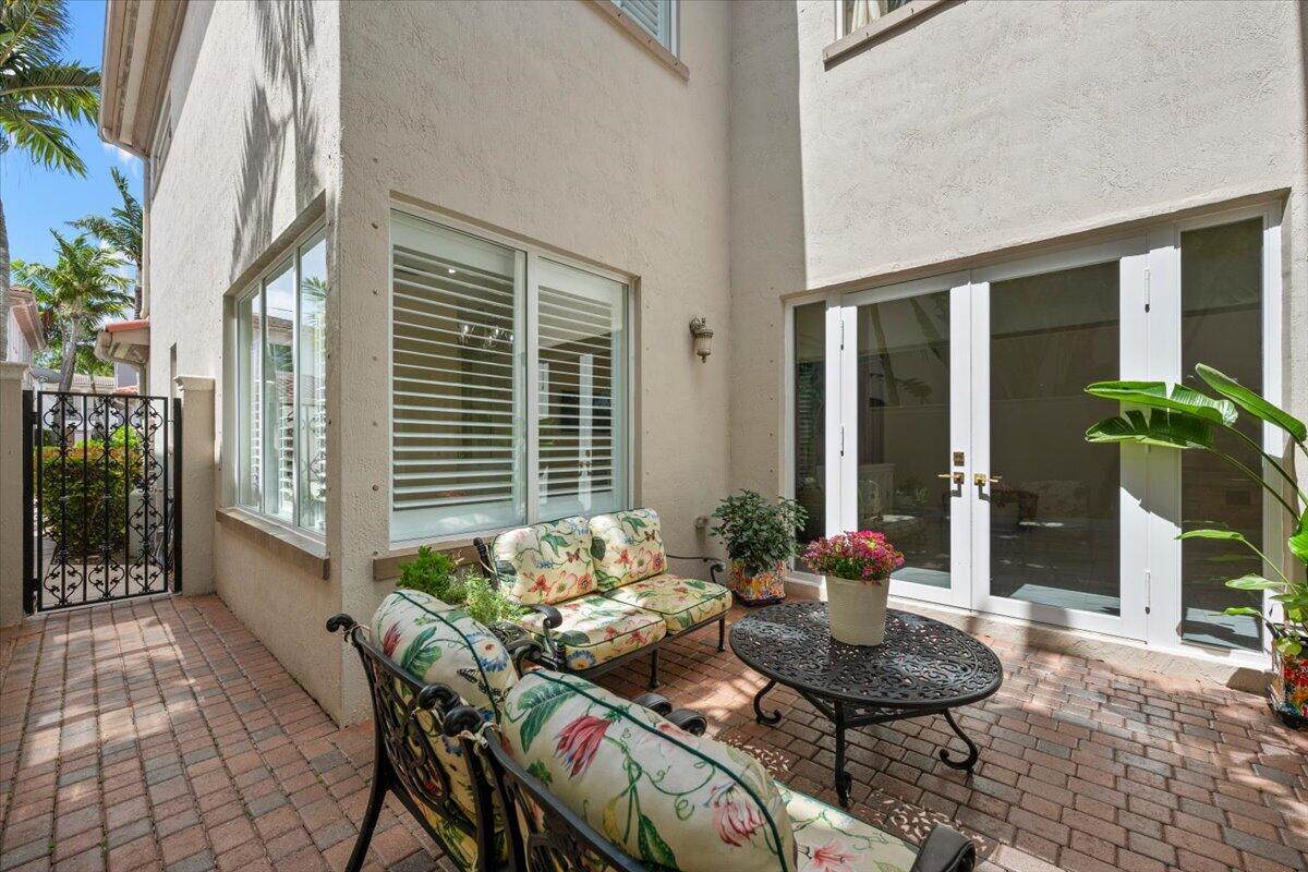 208 Glacier, Palm Beach Gardens FL 33410