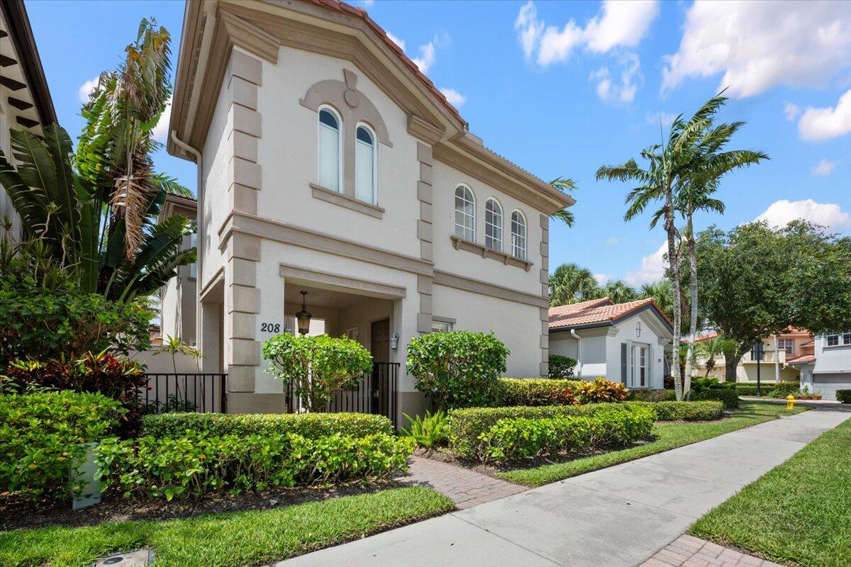 208 Glacier, Palm Beach Gardens FL 33410