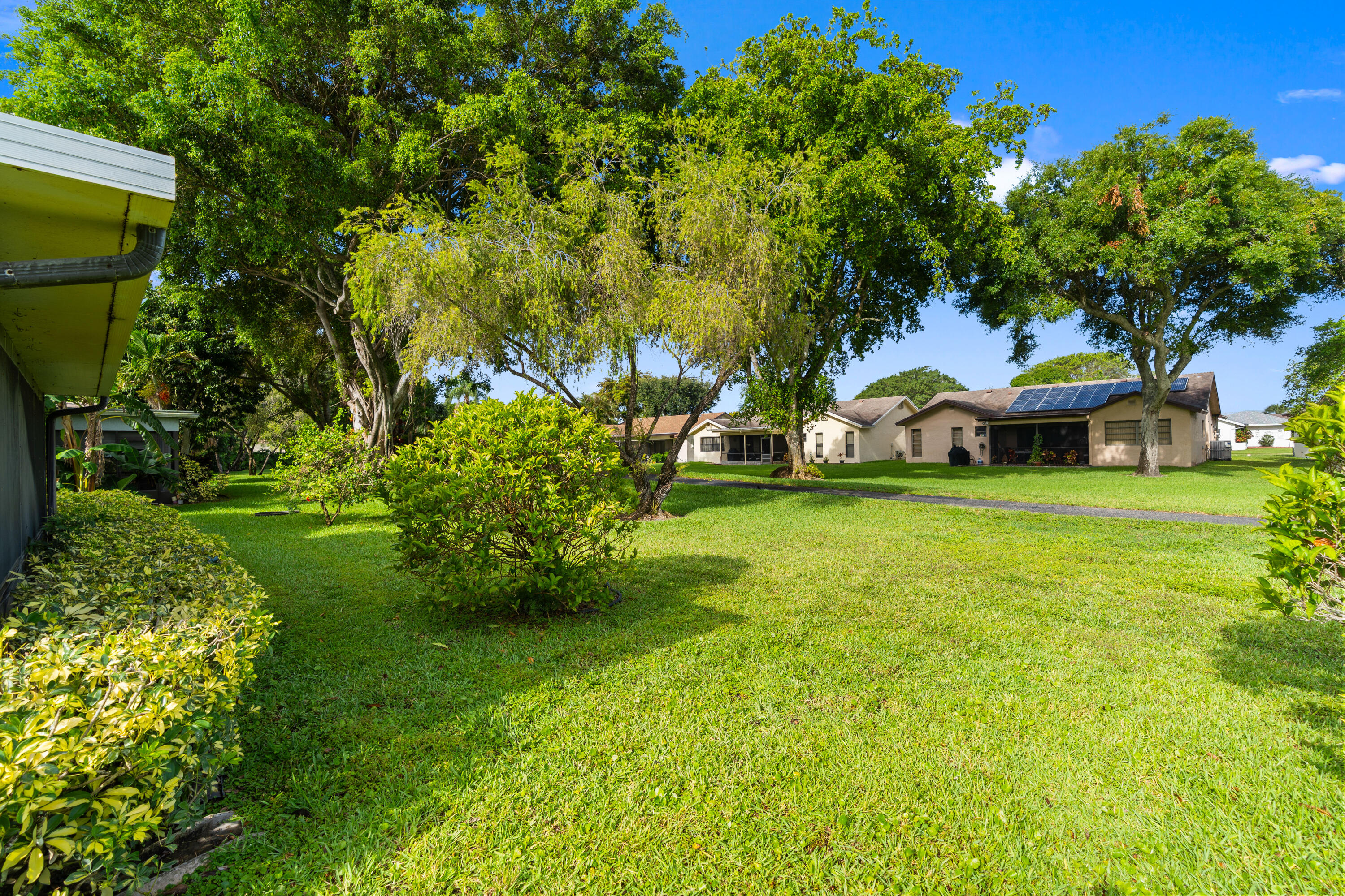 18051 S 104th Ter, Boca Raton FL 33498