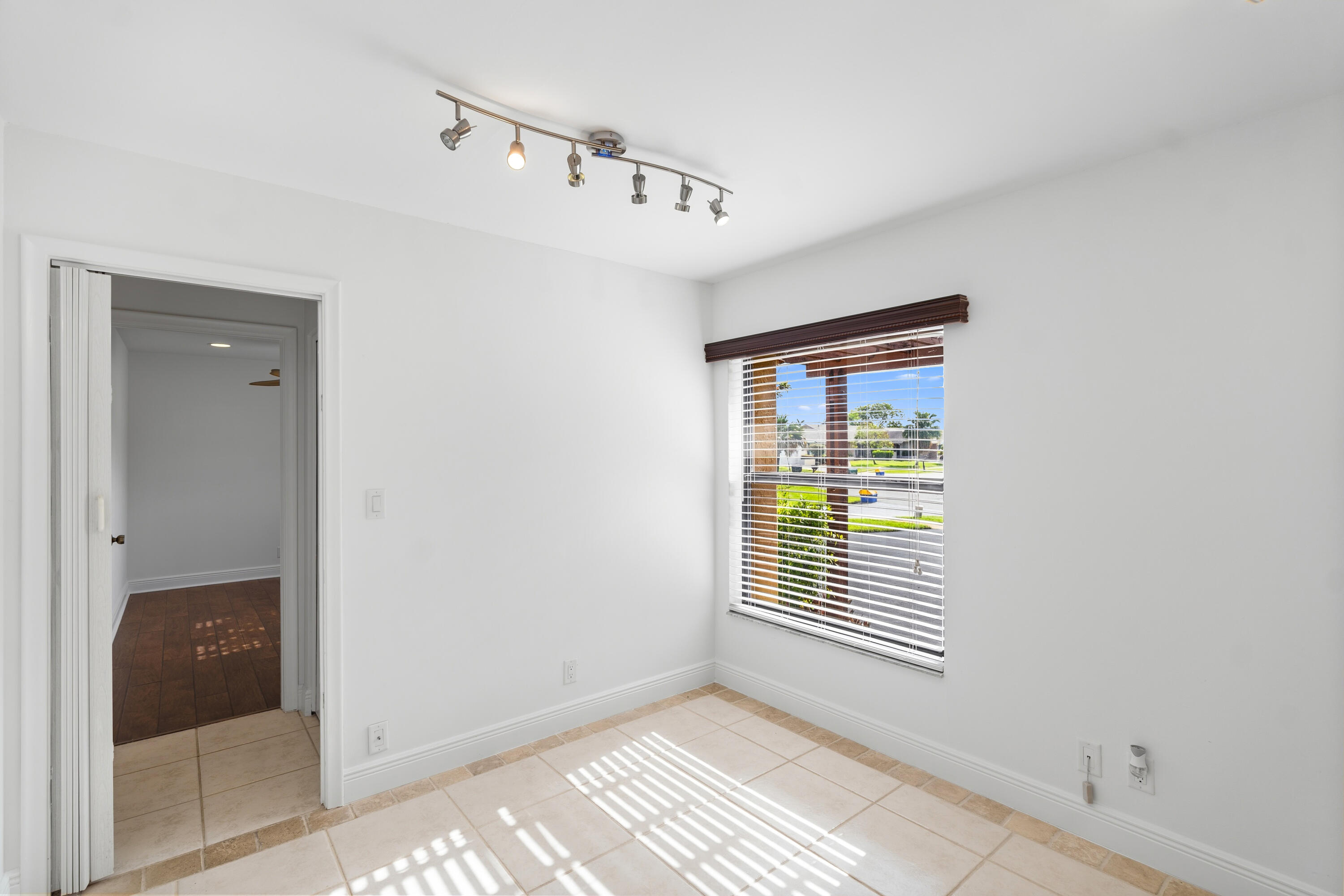 18051 S 104th Ter, Boca Raton FL 33498