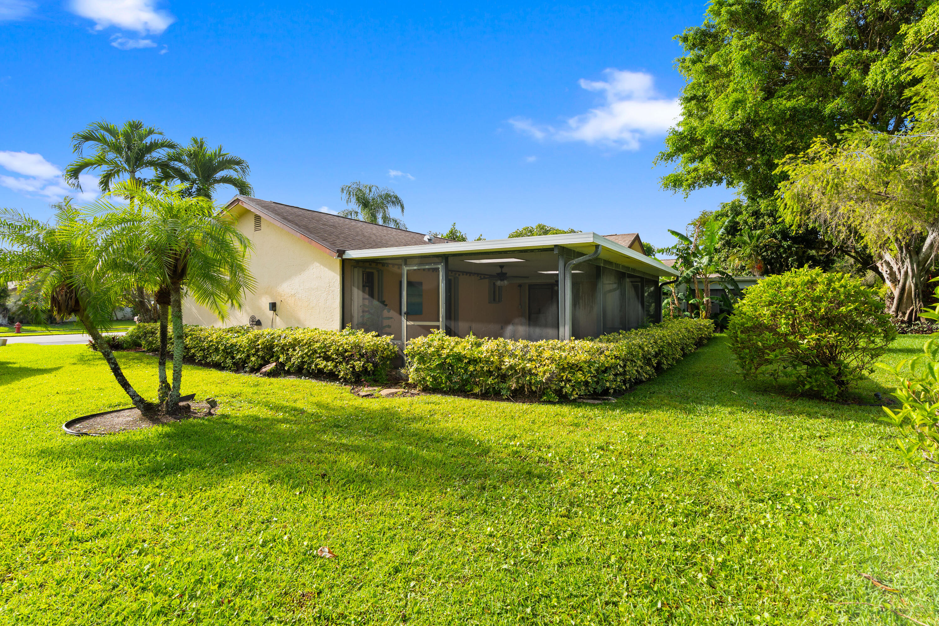 18051 S 104th Ter, Boca Raton FL 33498