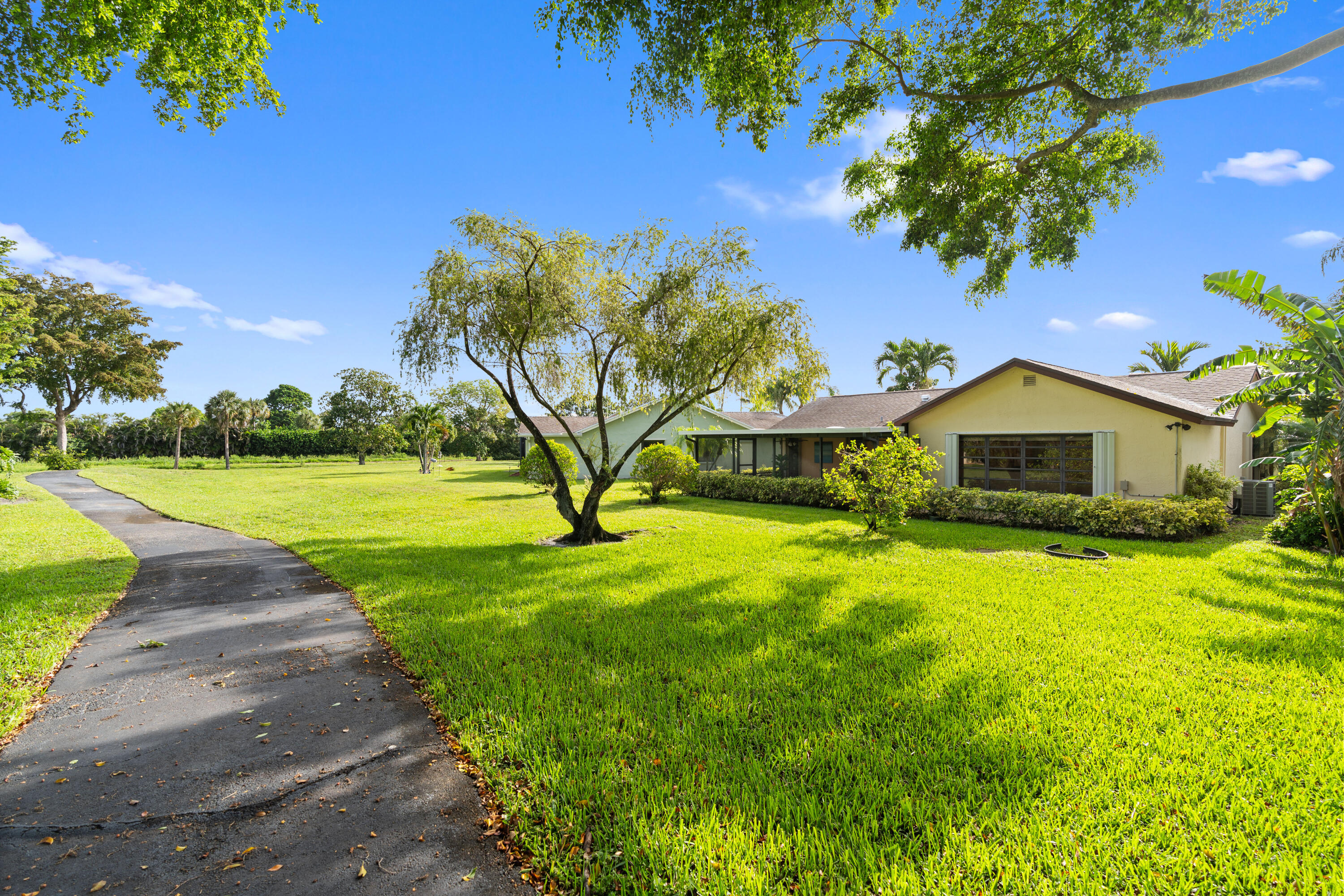 18051 S 104th Ter, Boca Raton FL 33498