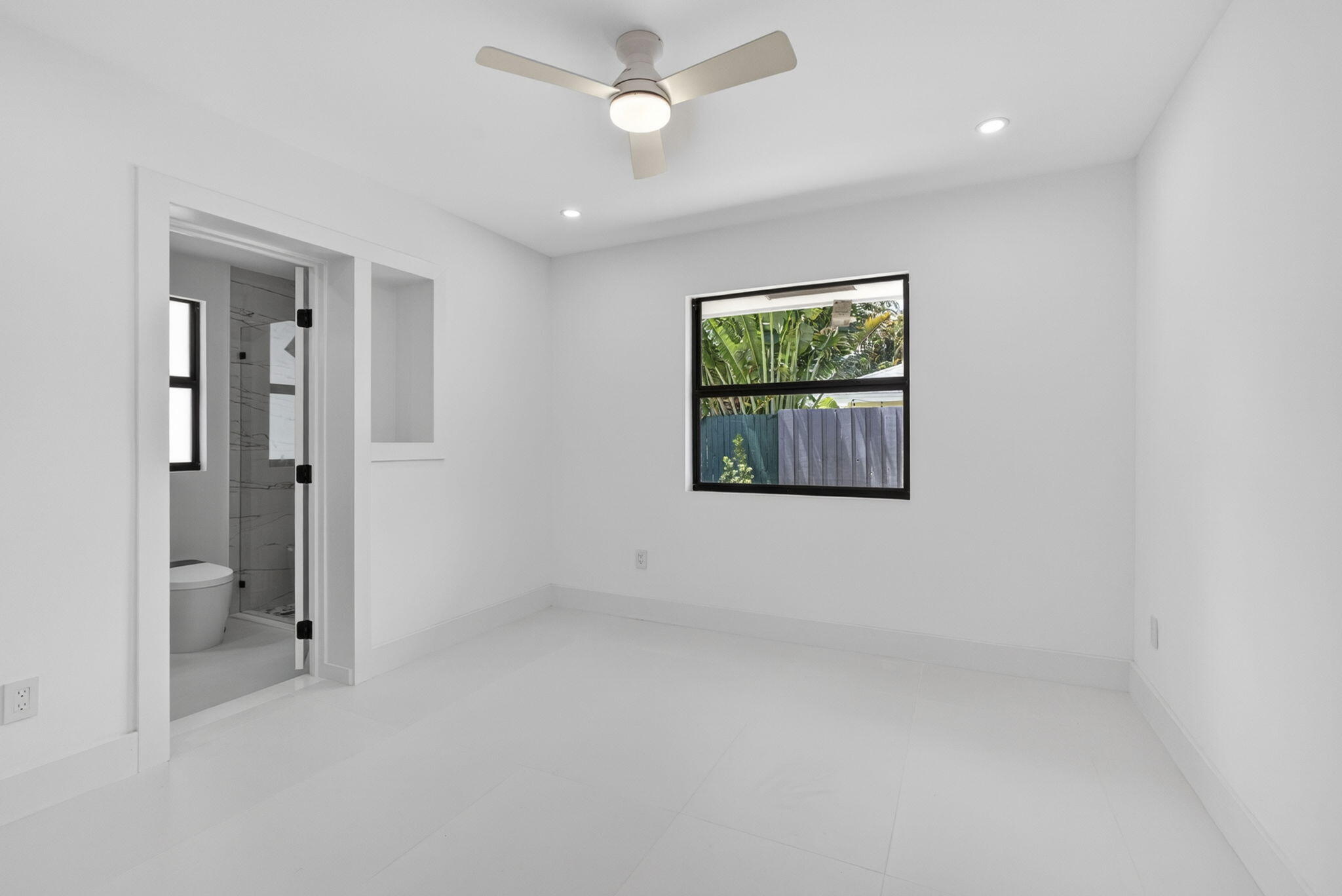 8111 W Lake, Lake Clarke Shores FL 33406