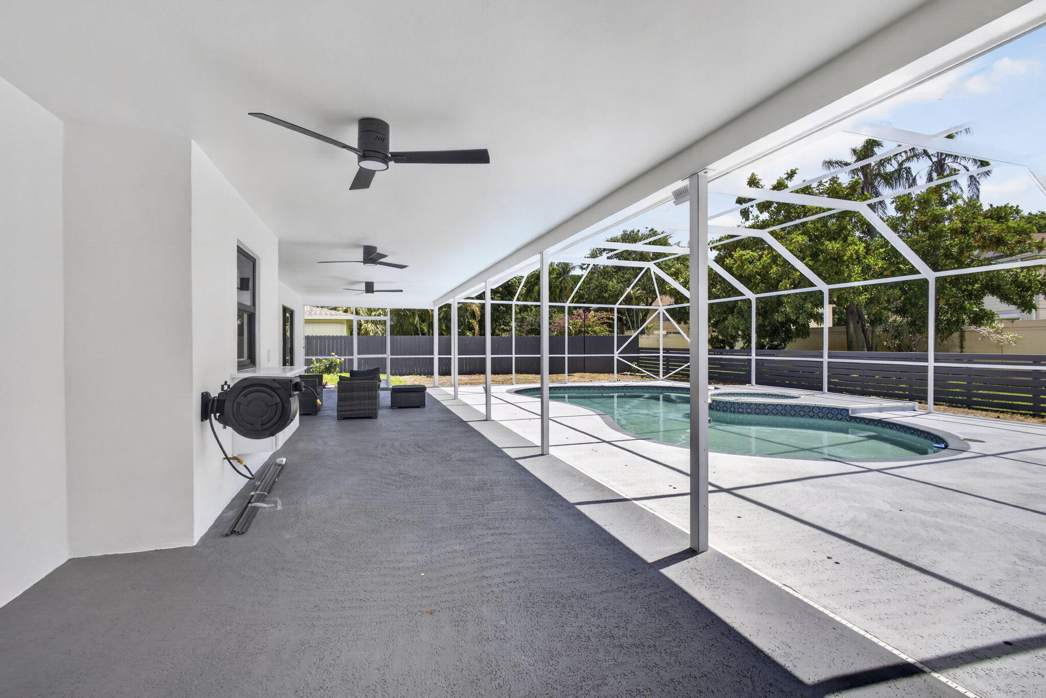 8111 W Lake, Lake Clarke Shores FL 33406