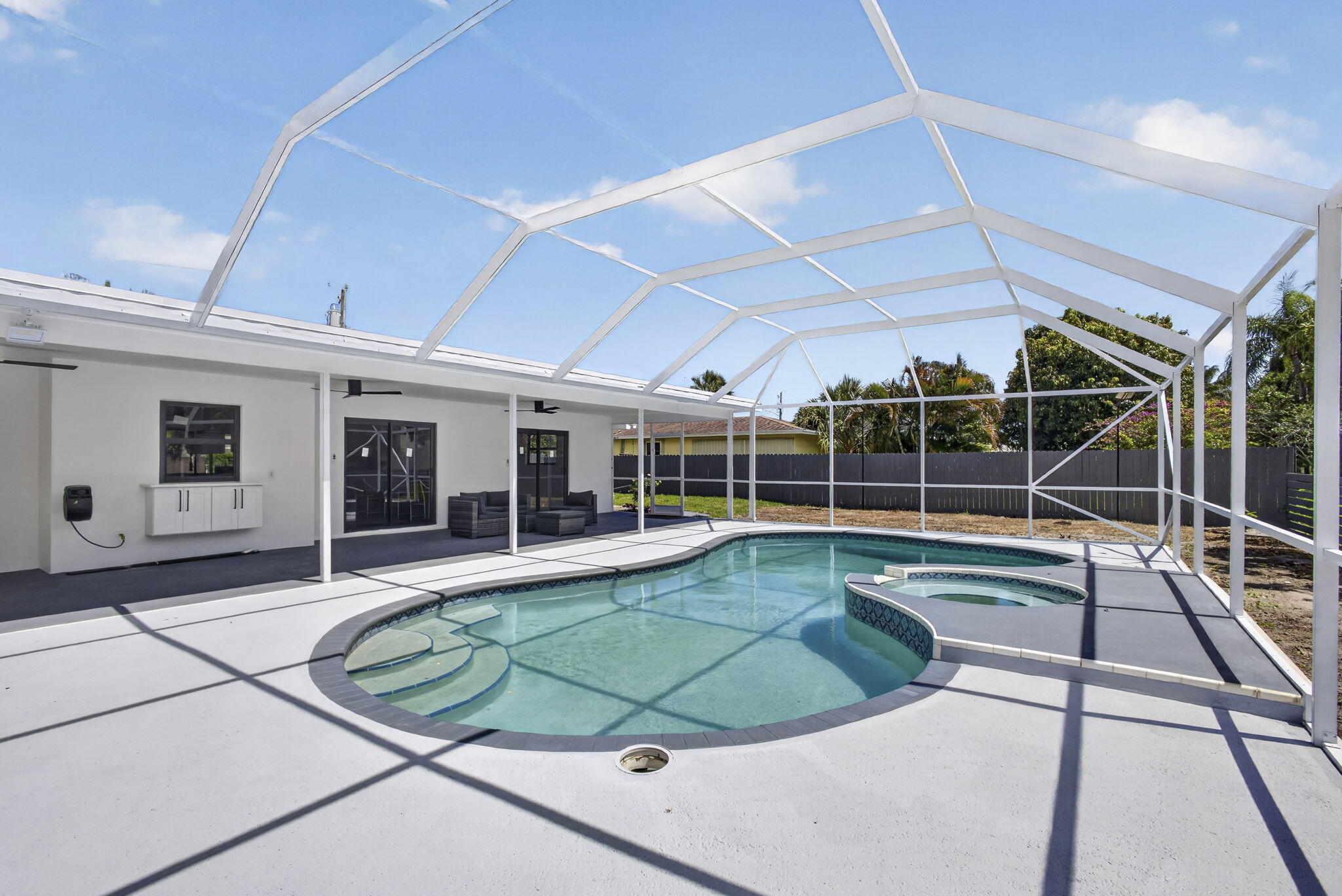 8111 W Lake, Lake Clarke Shores FL 33406