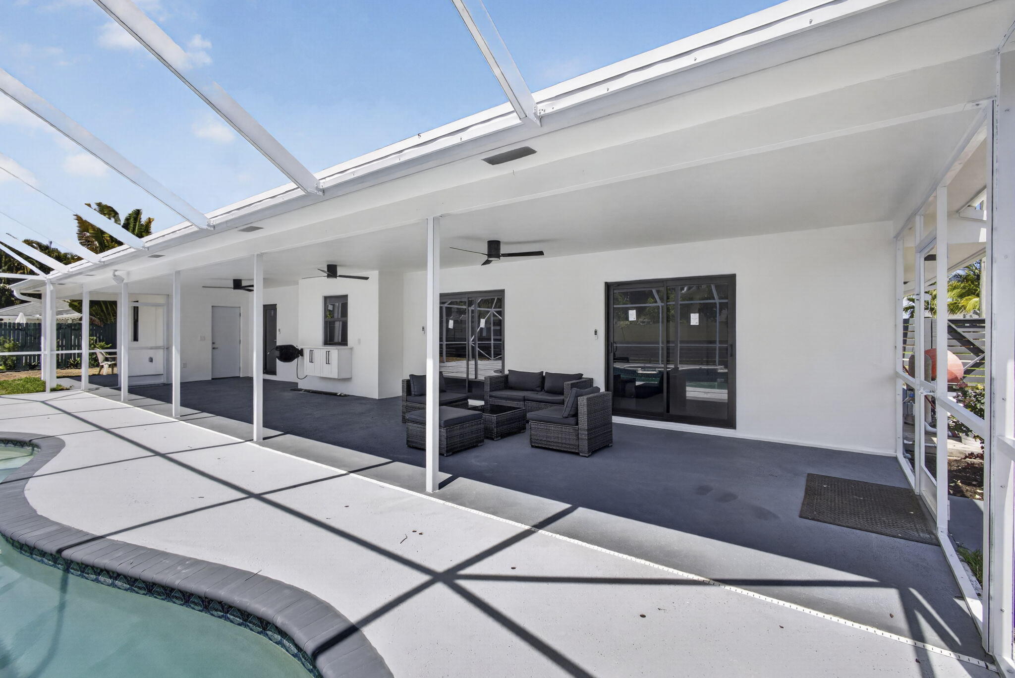 8111 W Lake, Lake Clarke Shores FL 33406