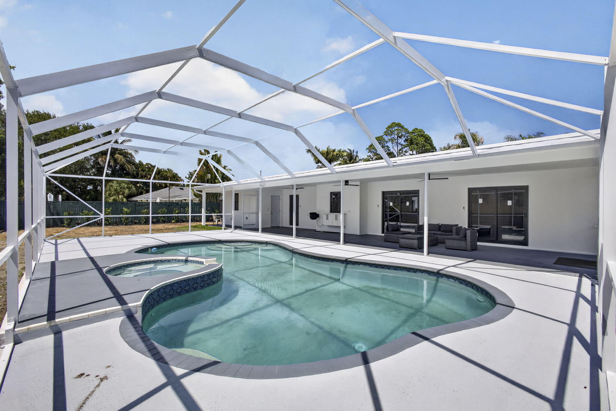 8111 W Lake, Lake Clarke Shores FL 33406