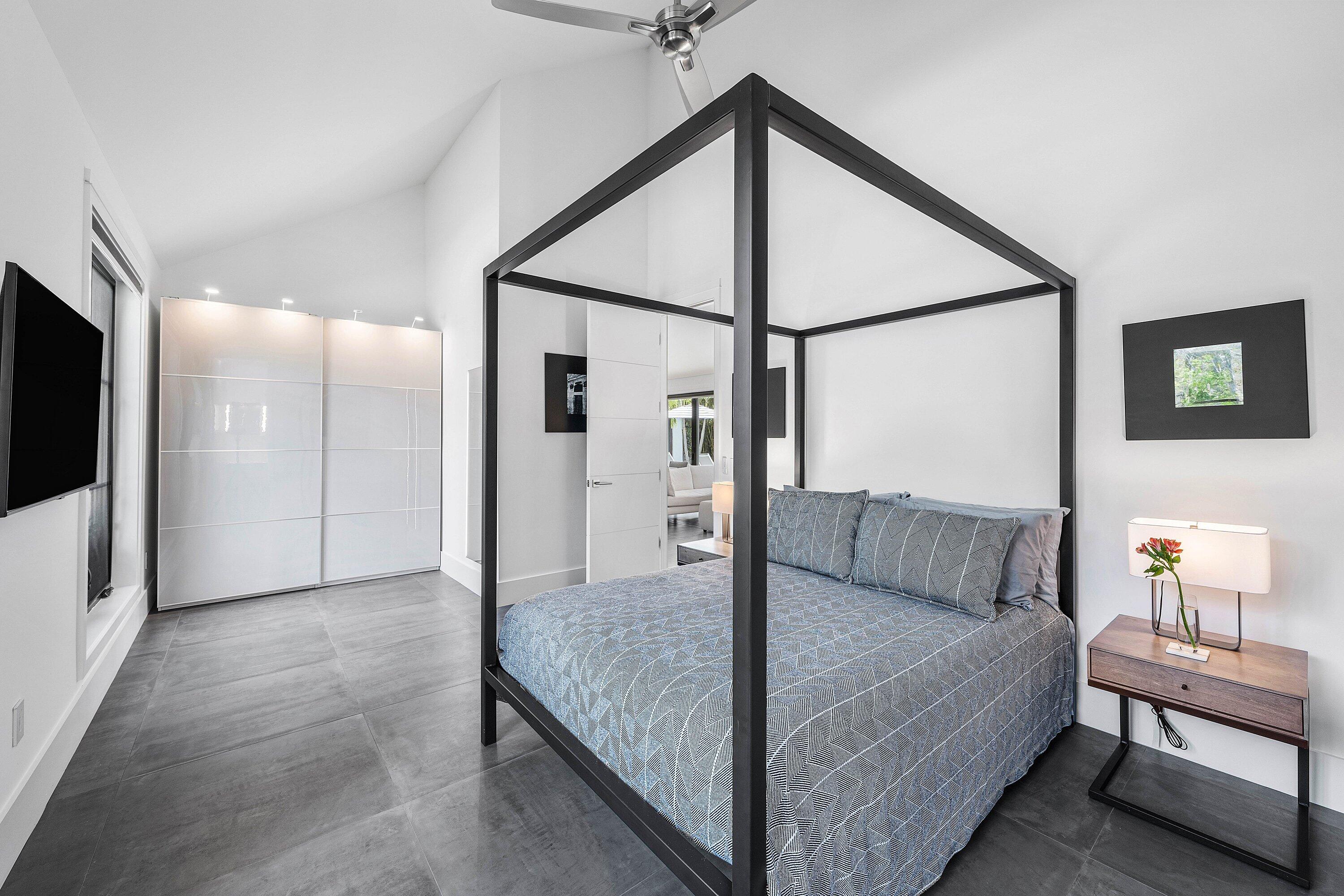 1275 N Swinton, Delray Beach FL 33444