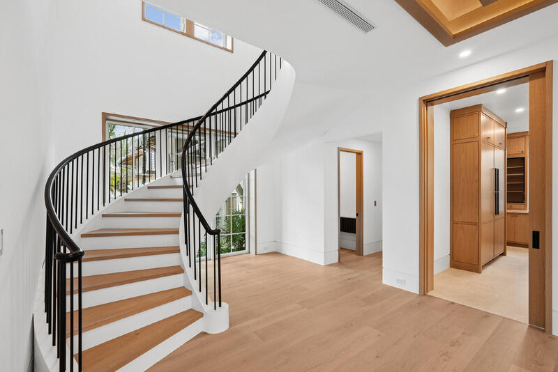 125 Worth, West Palm Beach FL 33405