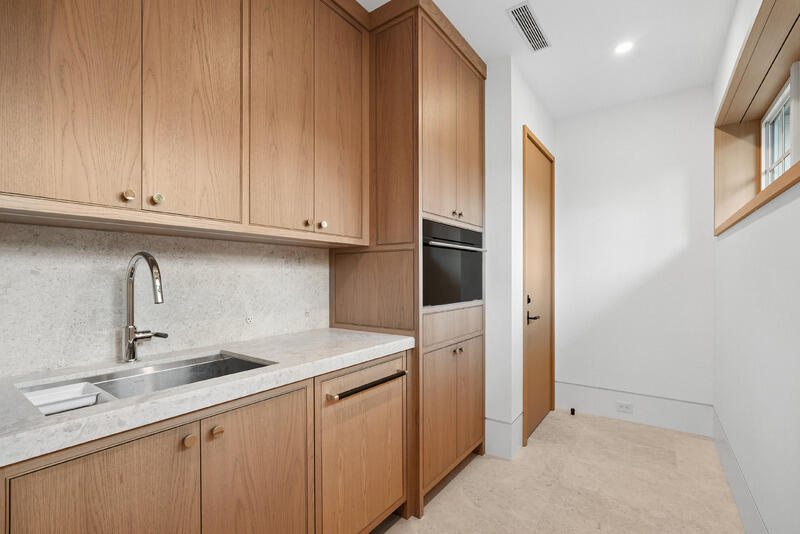 125 Worth, West Palm Beach FL 33405