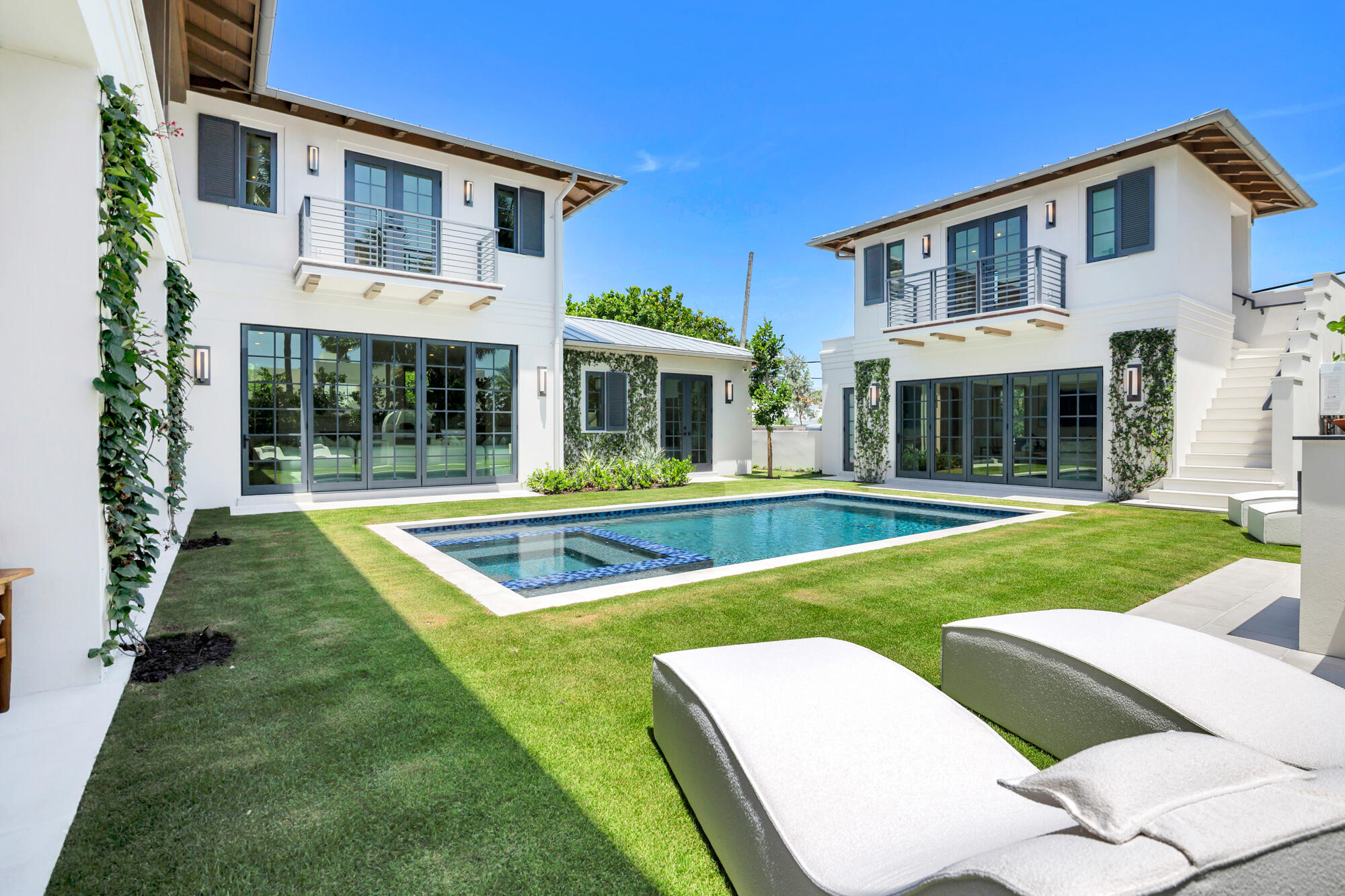 125 Worth, West Palm Beach FL 33405