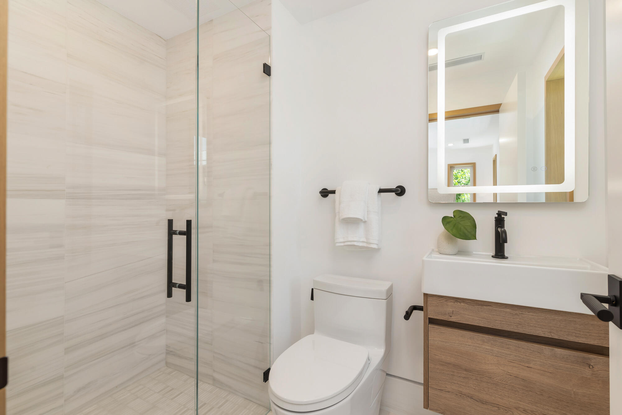125 Worth, West Palm Beach FL 33405