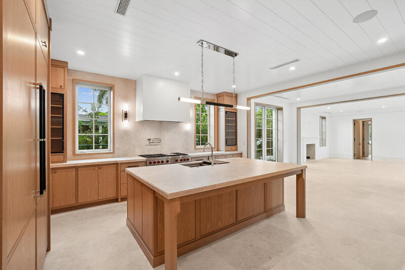 125 Worth, West Palm Beach FL 33405
