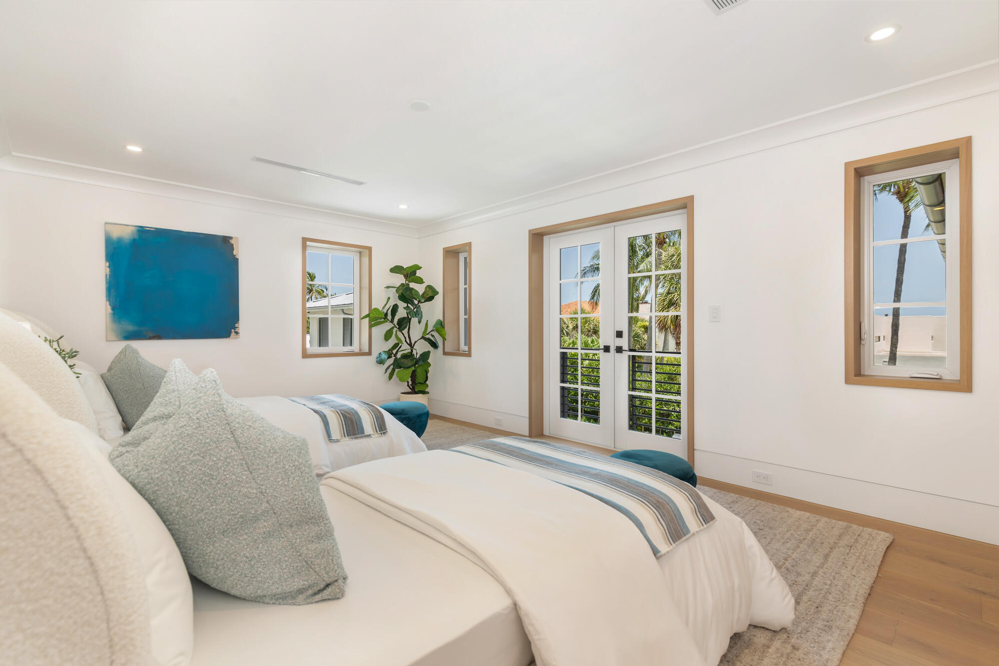 125 Worth, West Palm Beach FL 33405