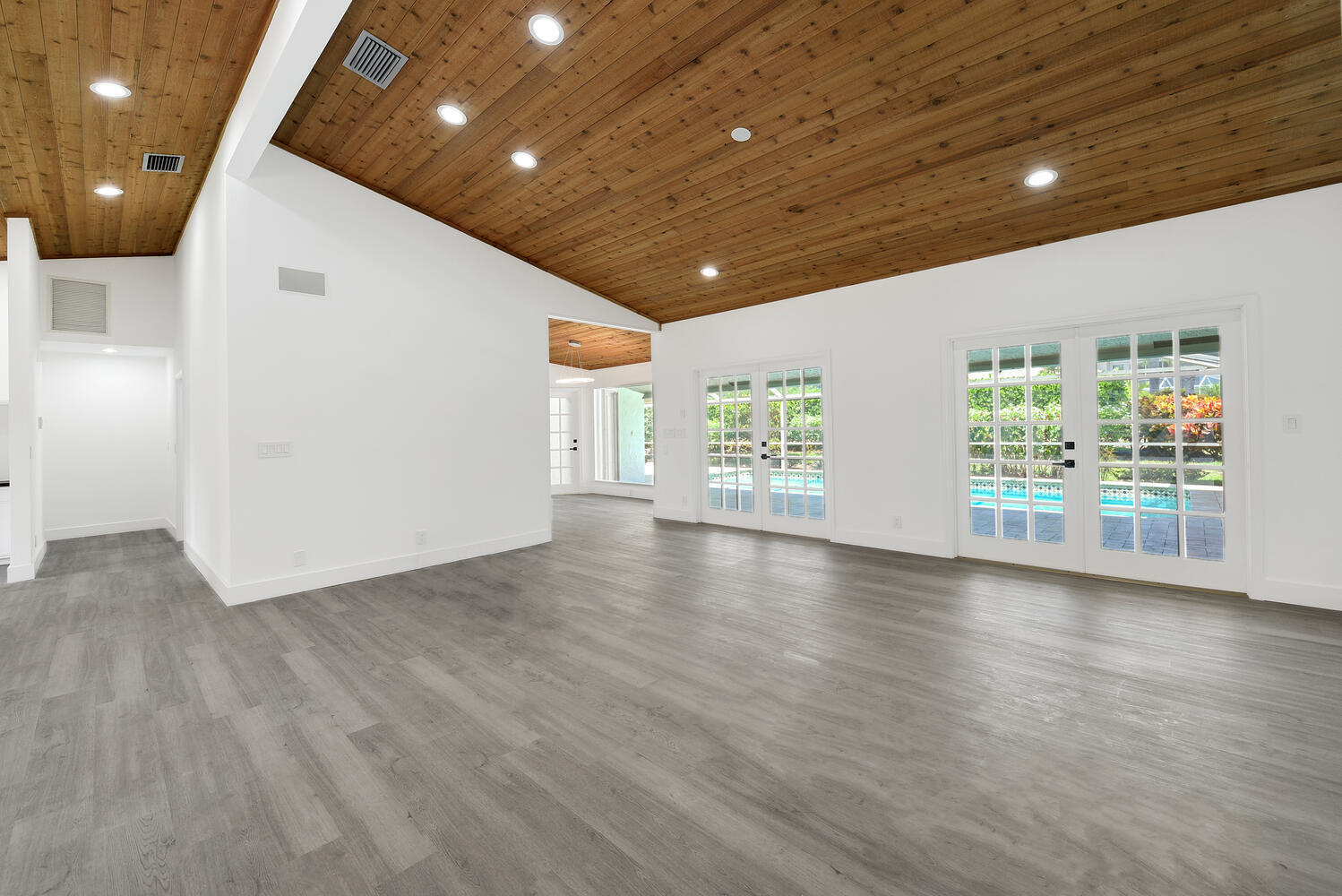 3185 St James, Boca Raton FL 33434