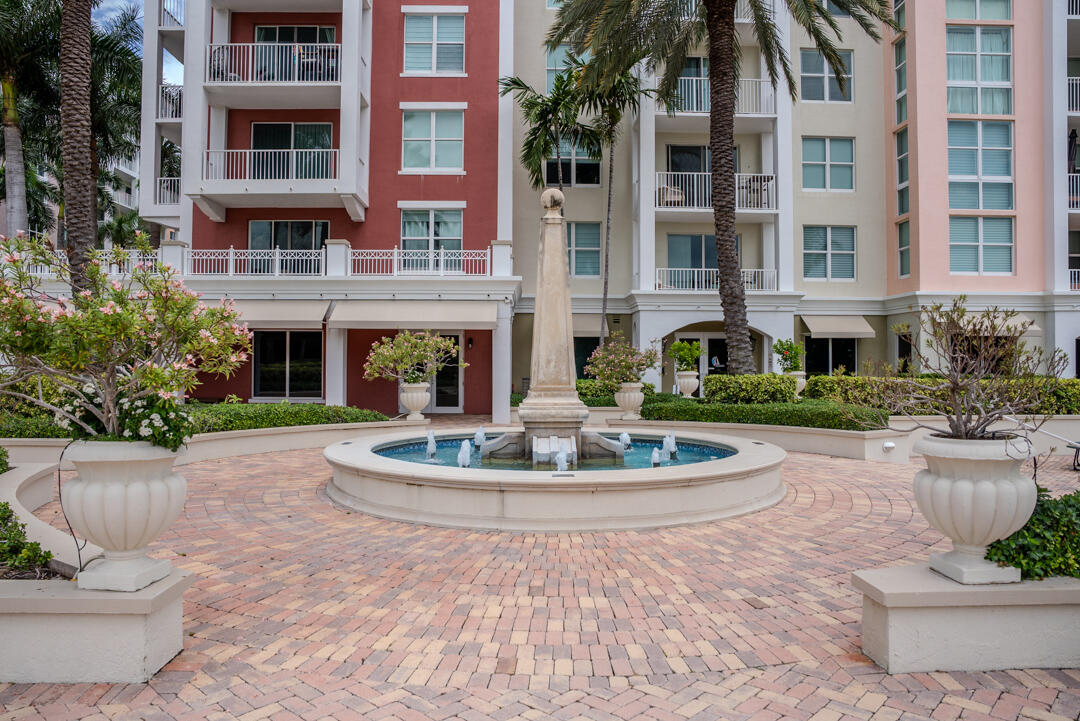 802 W Windward #217, Lantana FL 33462