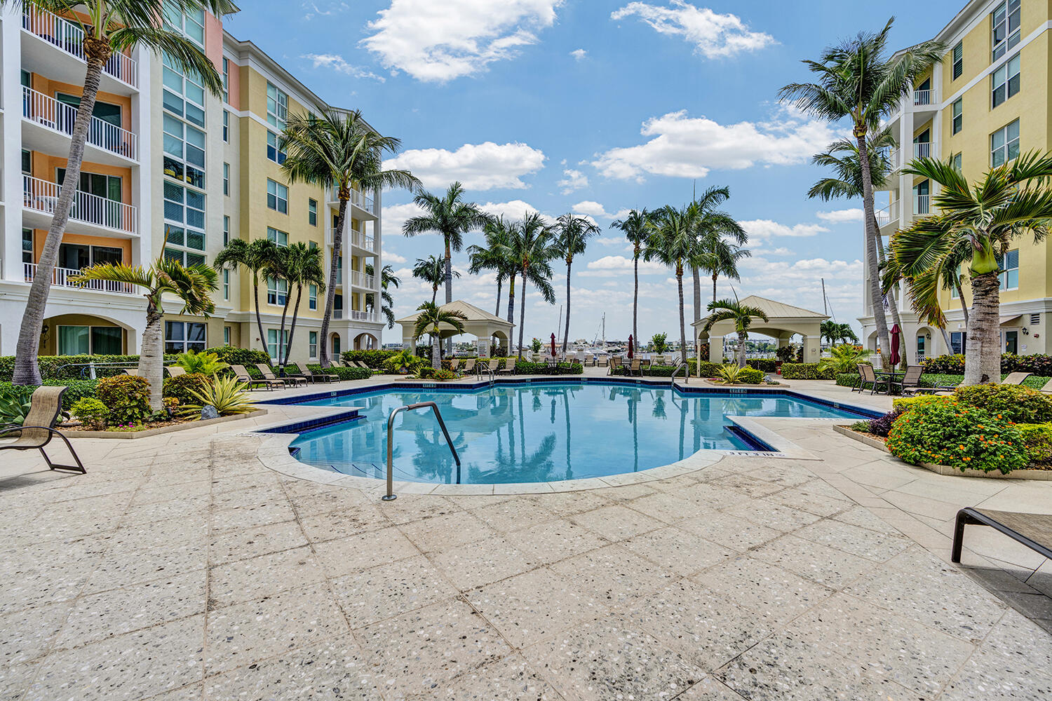 802 W Windward #217, Lantana FL 33462
