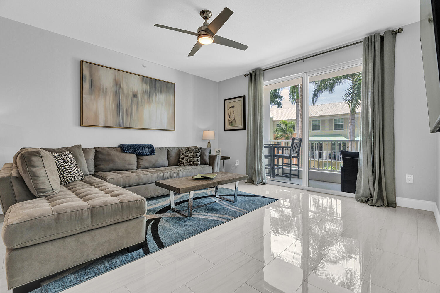 802 W Windward #217, Lantana FL 33462